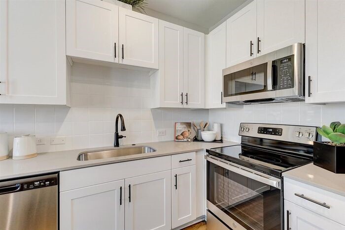 4525 Colosseum Way Property Photo 10