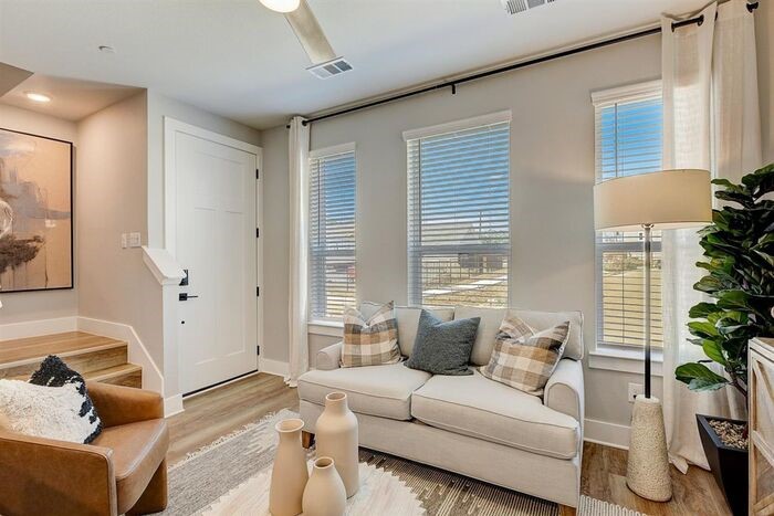 4525 Colosseum Way Property Photo 11