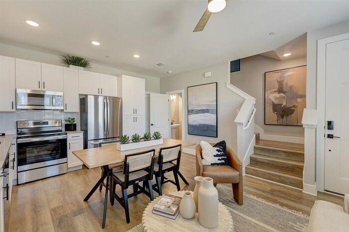 4525 Colosseum Way Property Photo 12