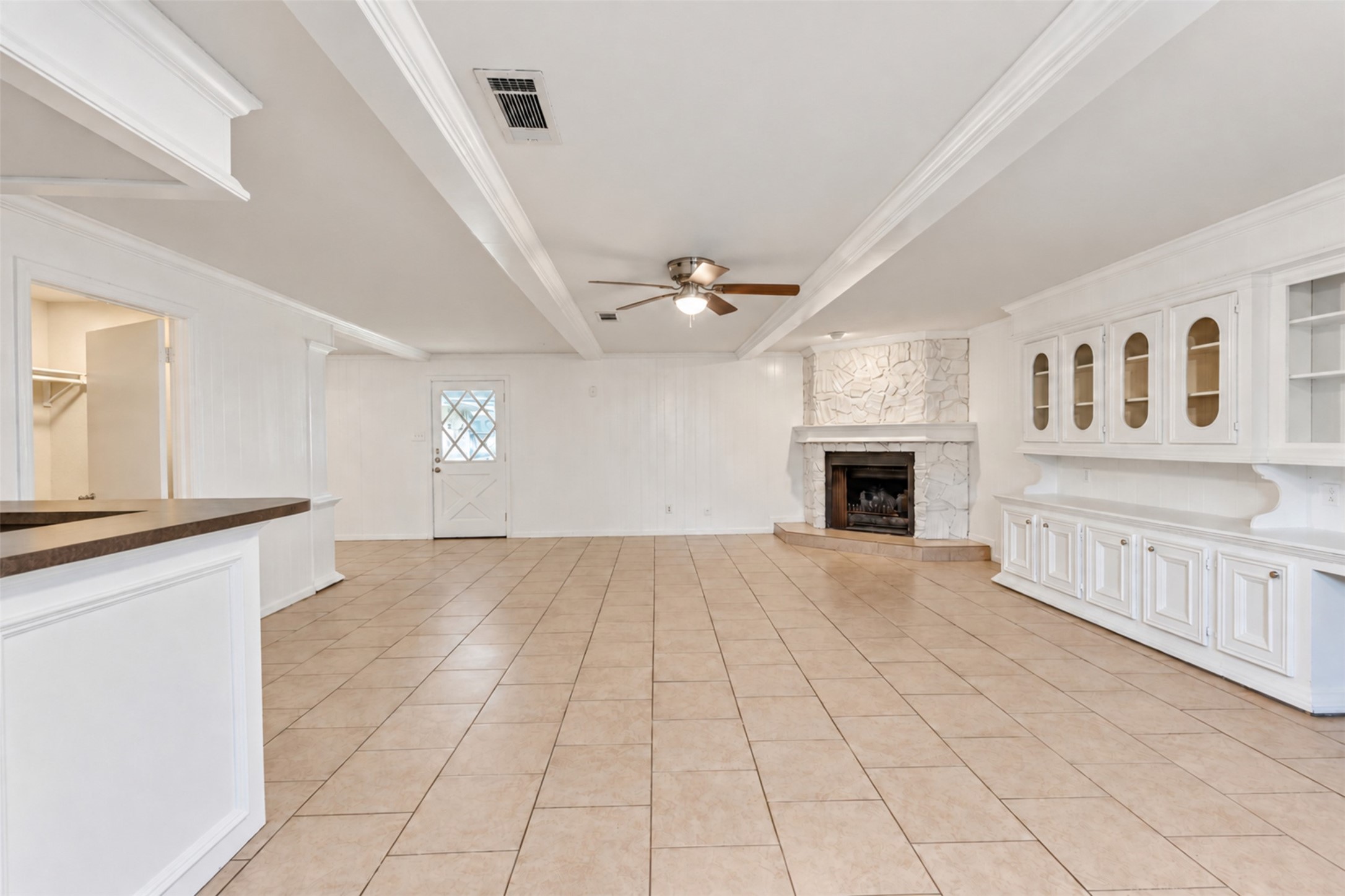 946 Francitas Drive Property Photo 4