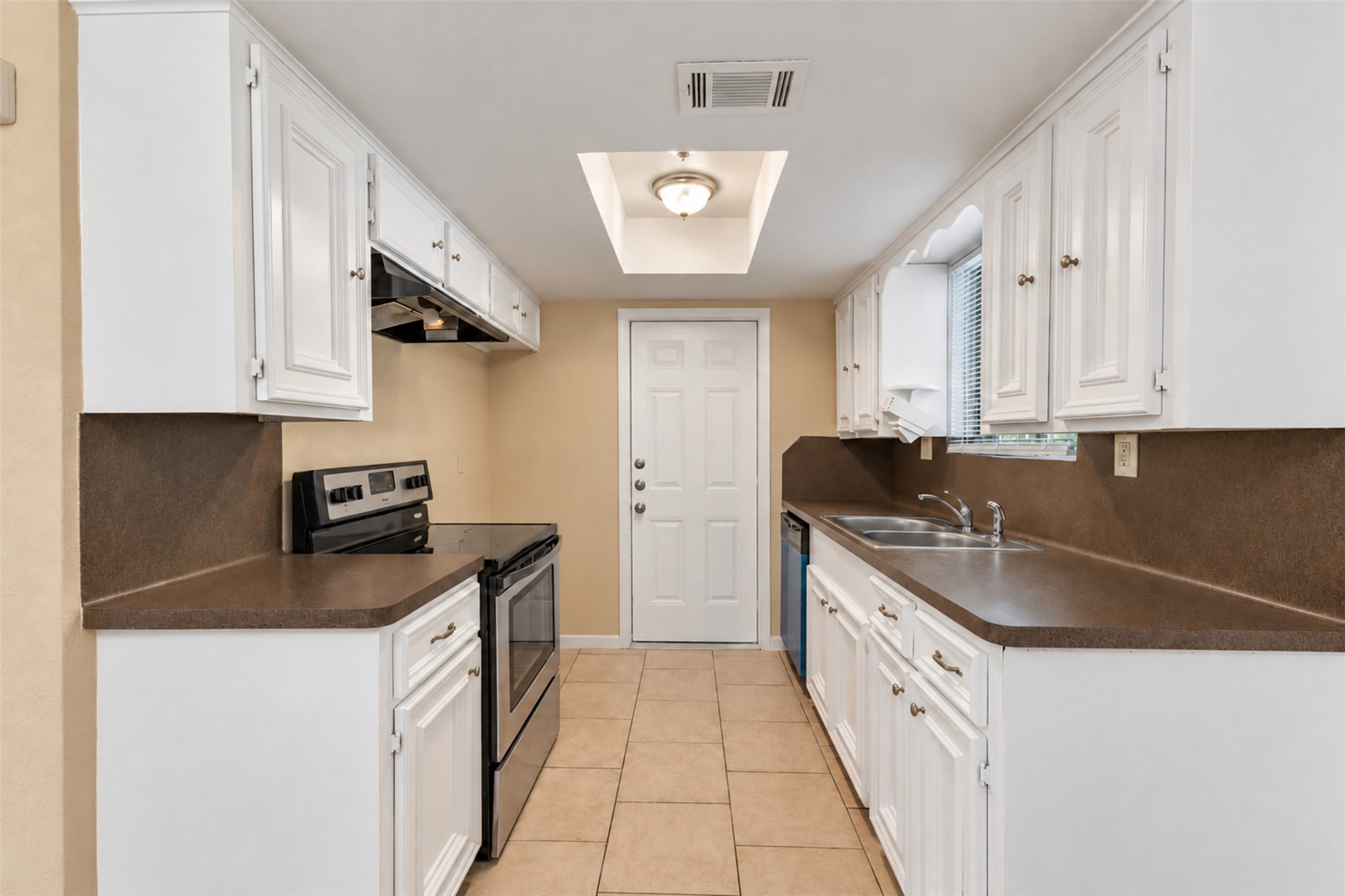 946 Francitas Drive Property Photo 24