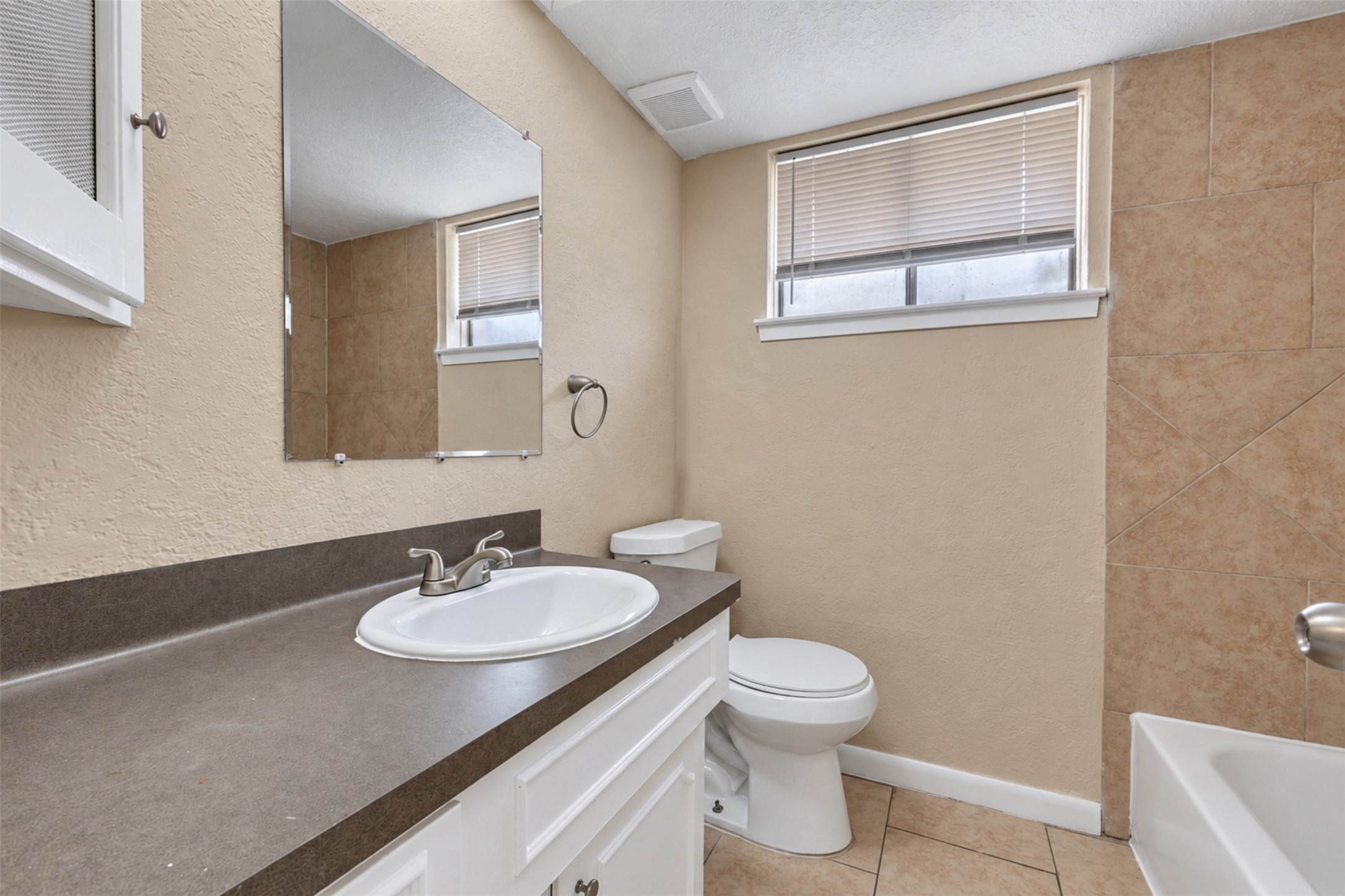 946 Francitas Drive Property Photo 28