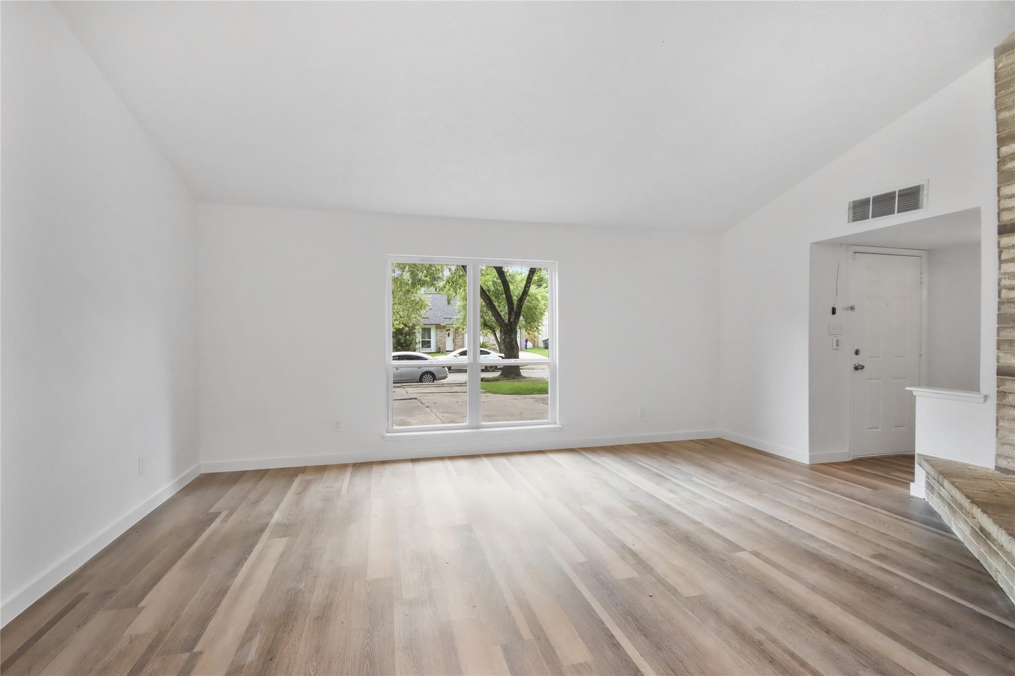22822 Melham Lane Property Photo 4