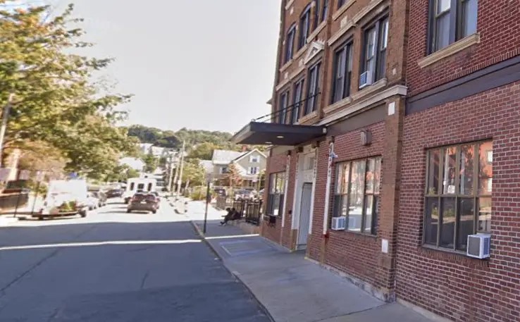 35 Day St Property Photo 3