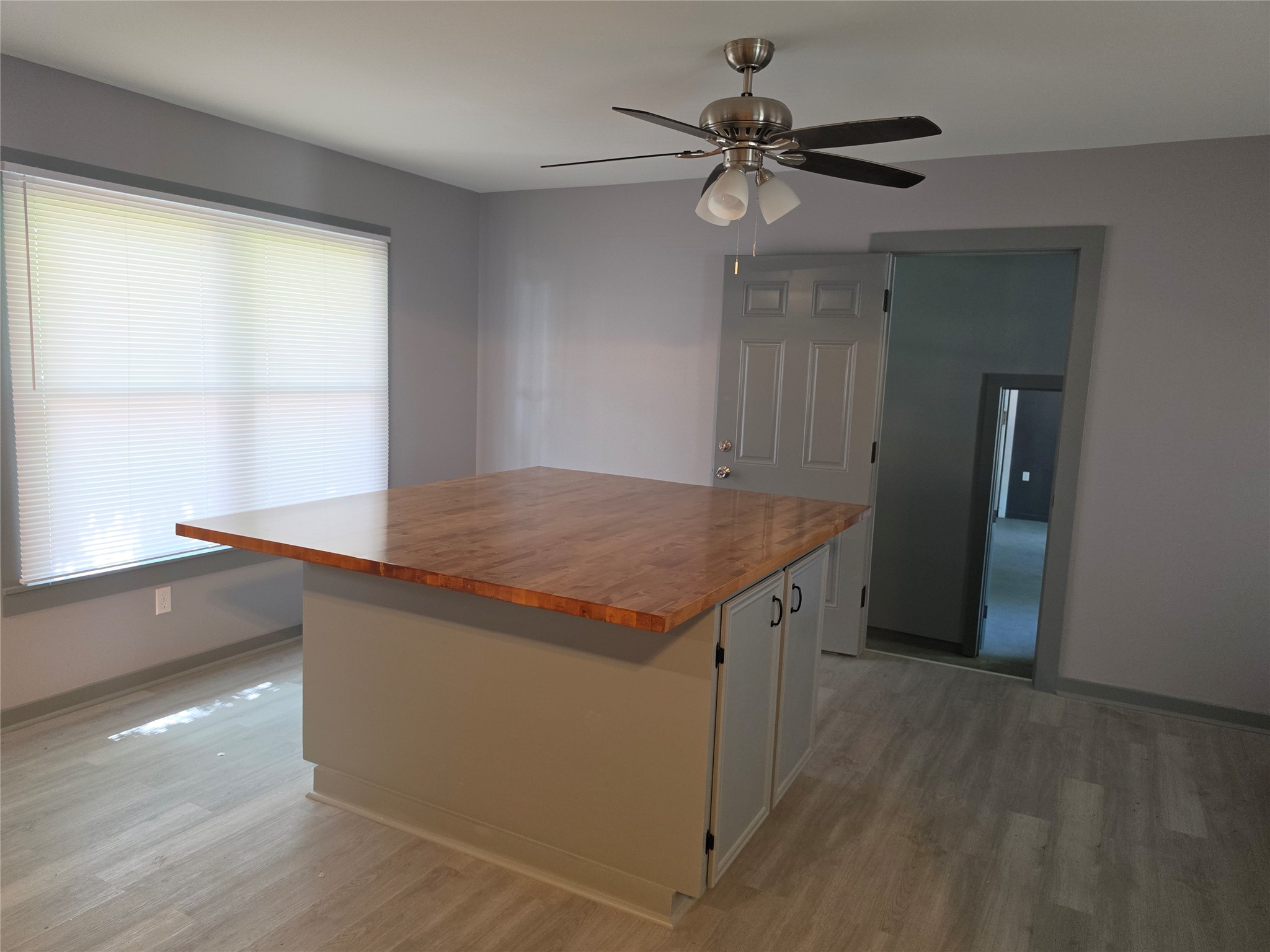 101 N N Hackberry Property Photo 4