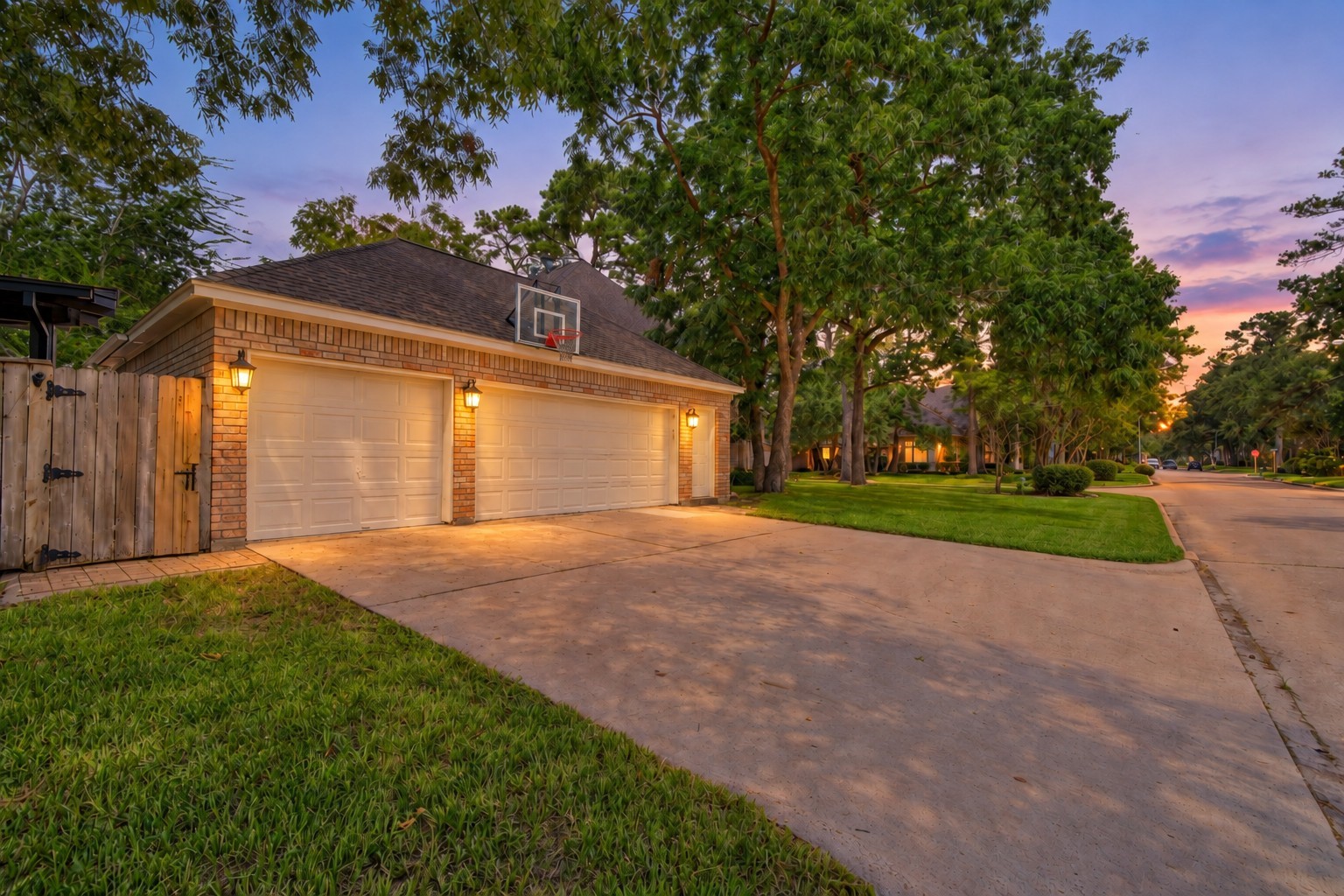 14203 Championship Lane Property Photo 4