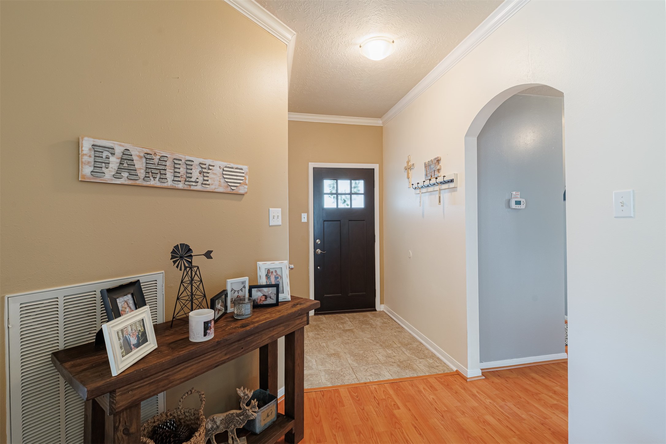 5013 Cotter Lane Property Photo