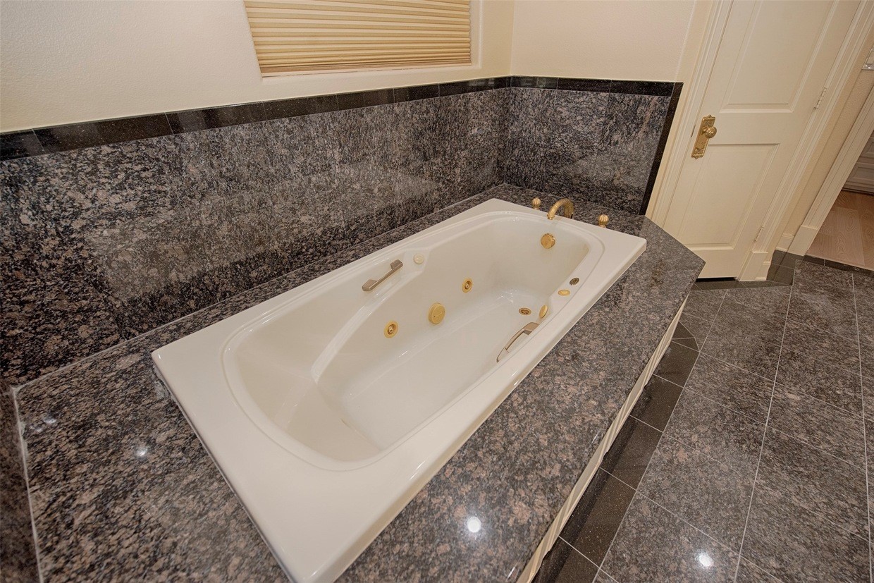 2293 E Bayshore Drive Property Photo 21