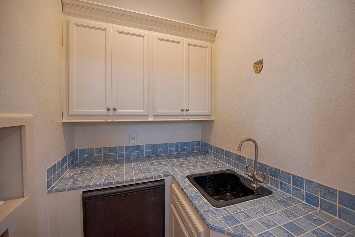 2293 E Bayshore Drive Property Photo 29
