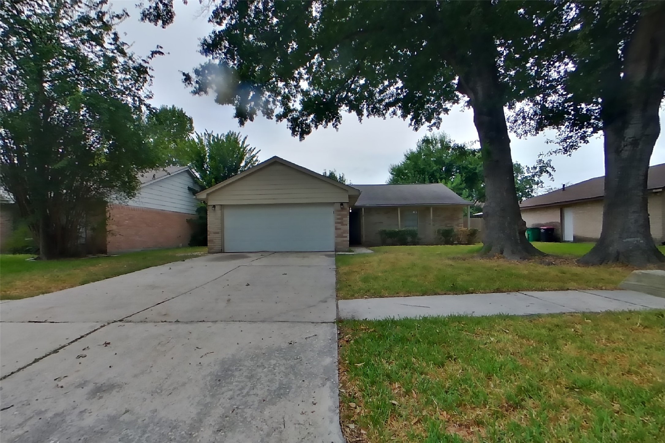 24019 Lone Elm Drive Property Photo 1