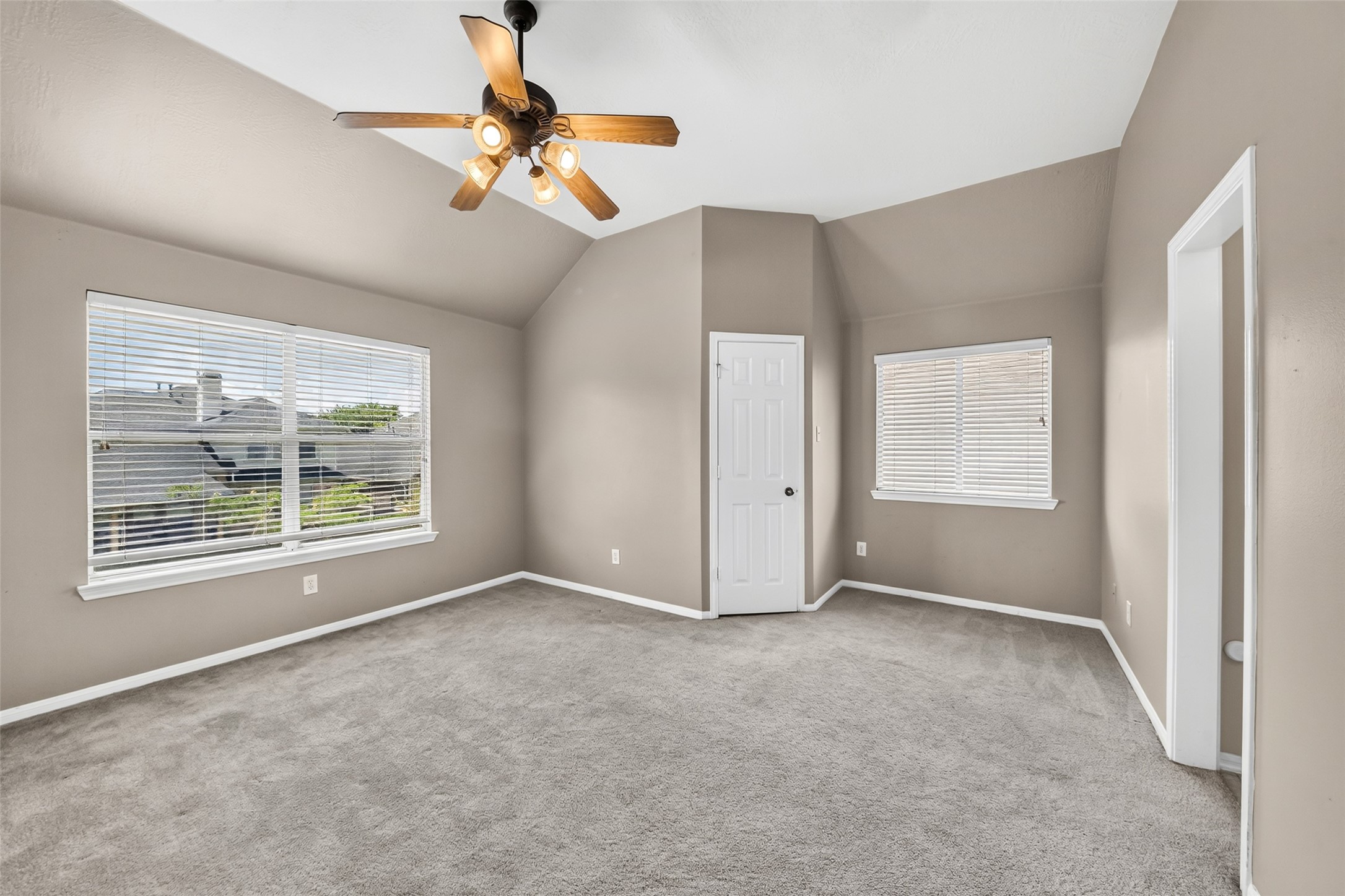 17711 Creek Bluff Lane Property Photo 20