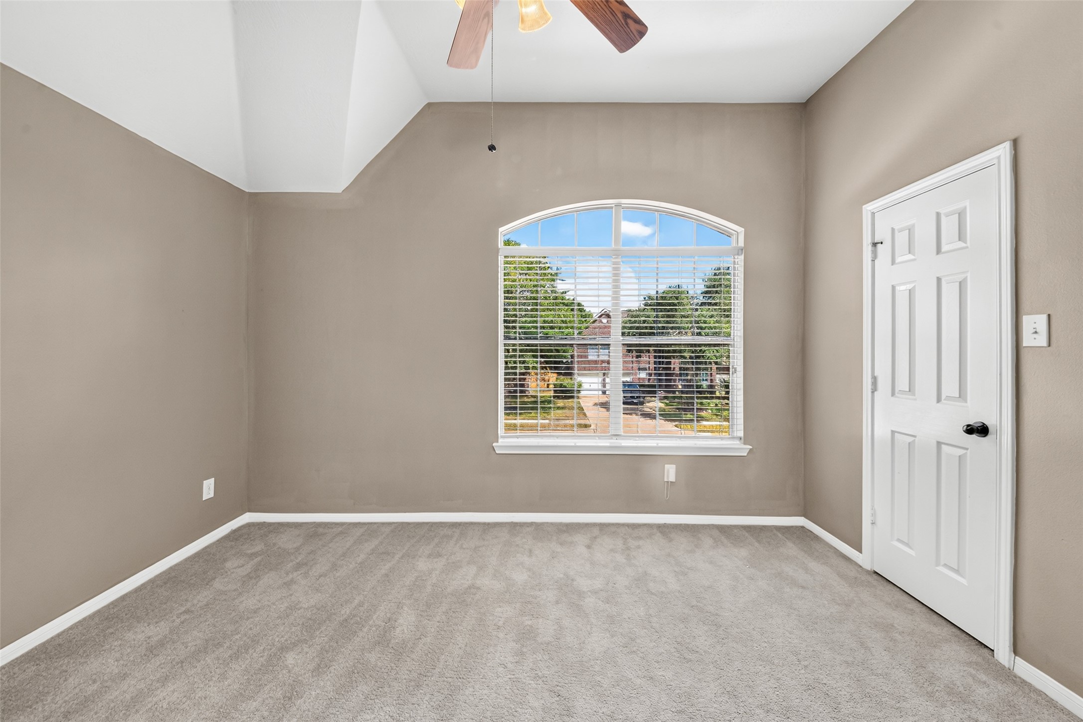 17711 Creek Bluff Lane Property Photo 21