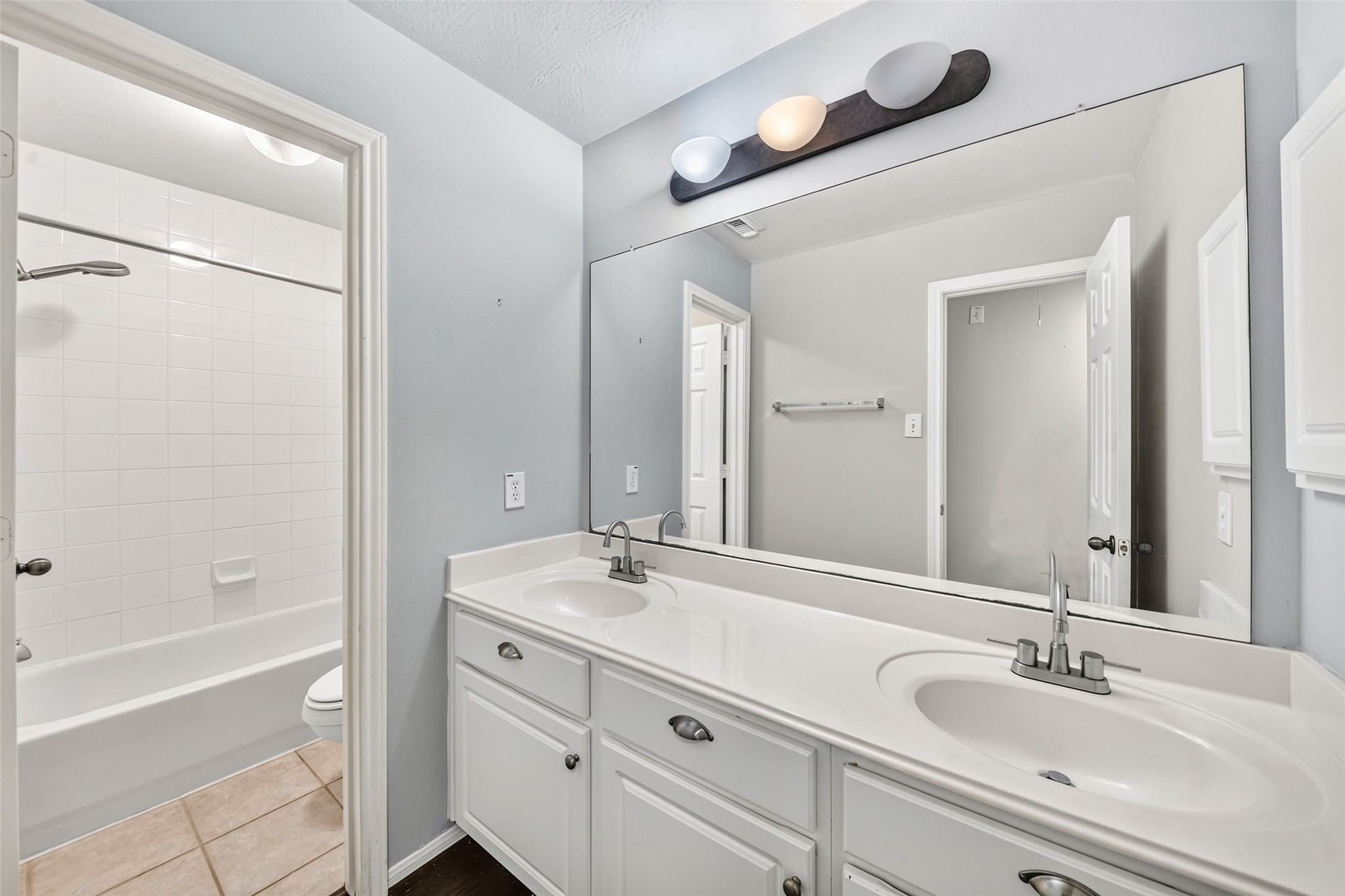 17711 Creek Bluff Lane Property Photo 23
