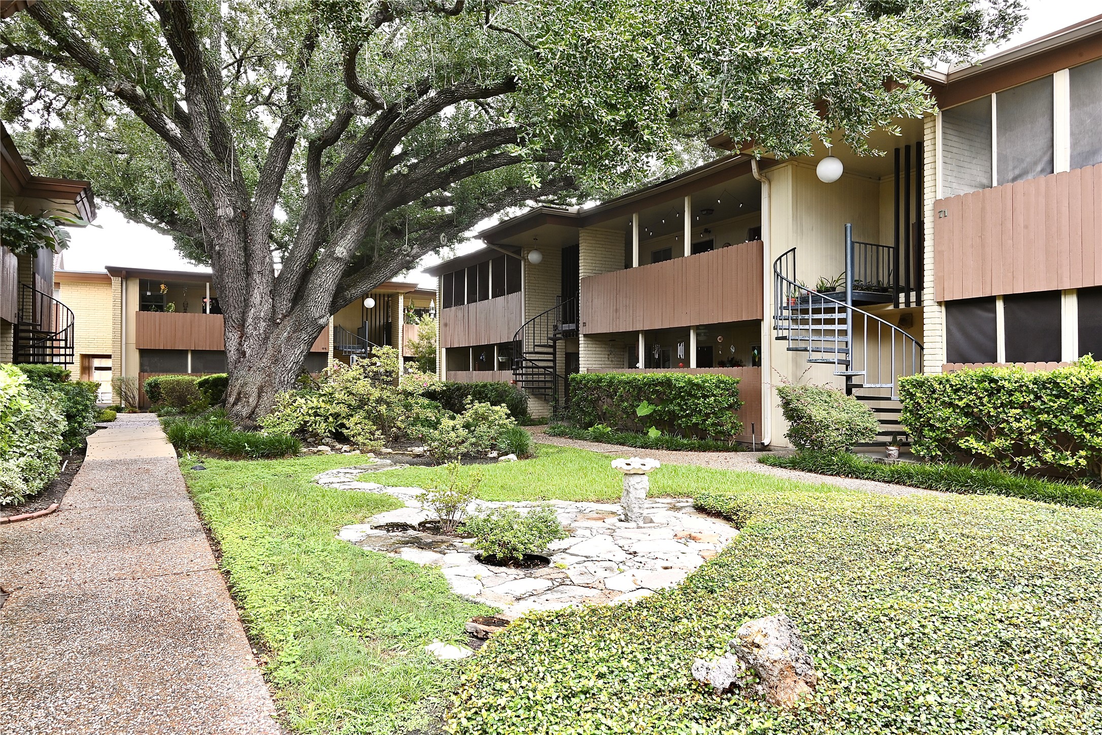 7714 Renwick Dr H57 Property Photo 1