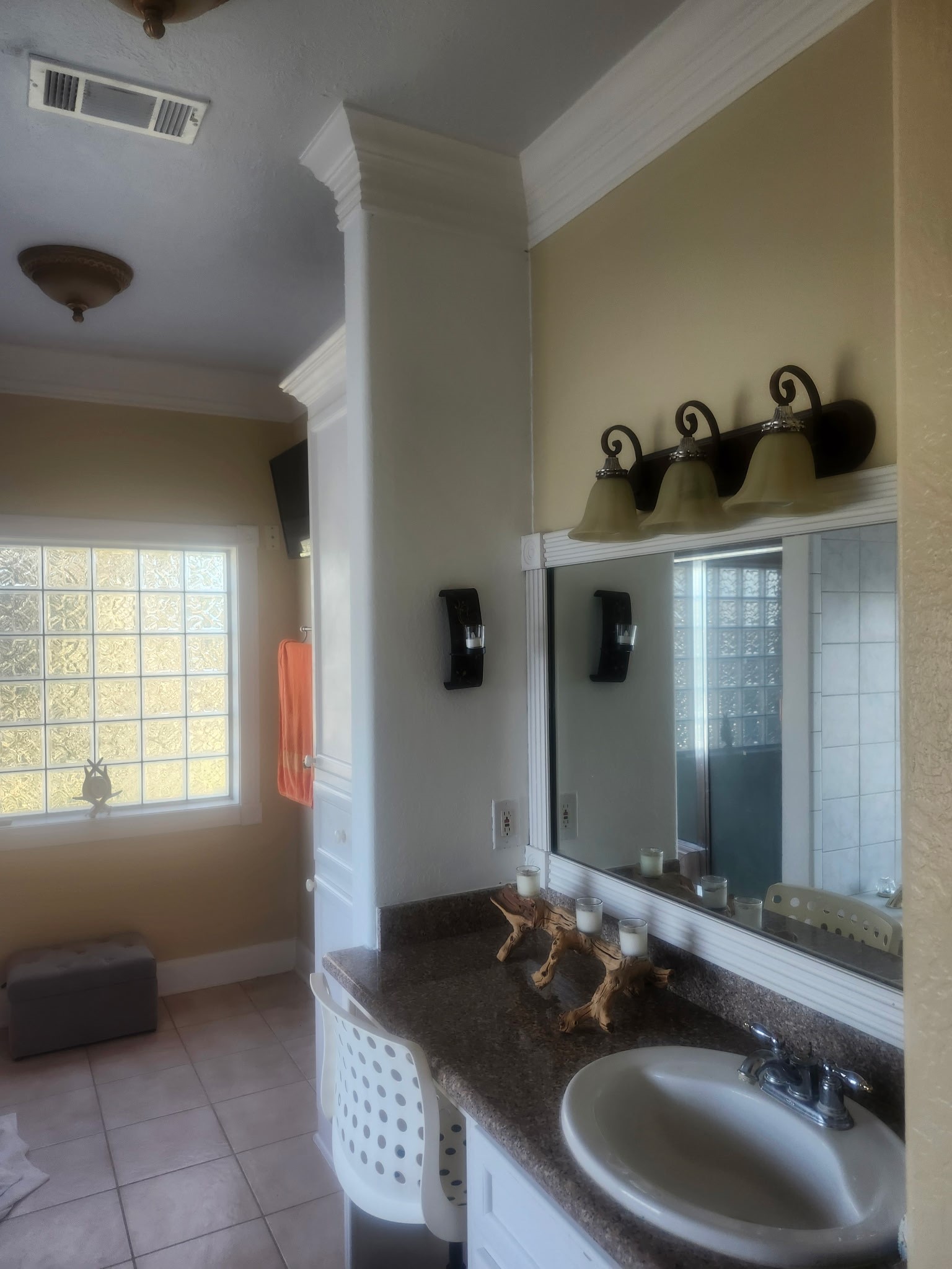 6015 Ladonia Street Property Photo 18