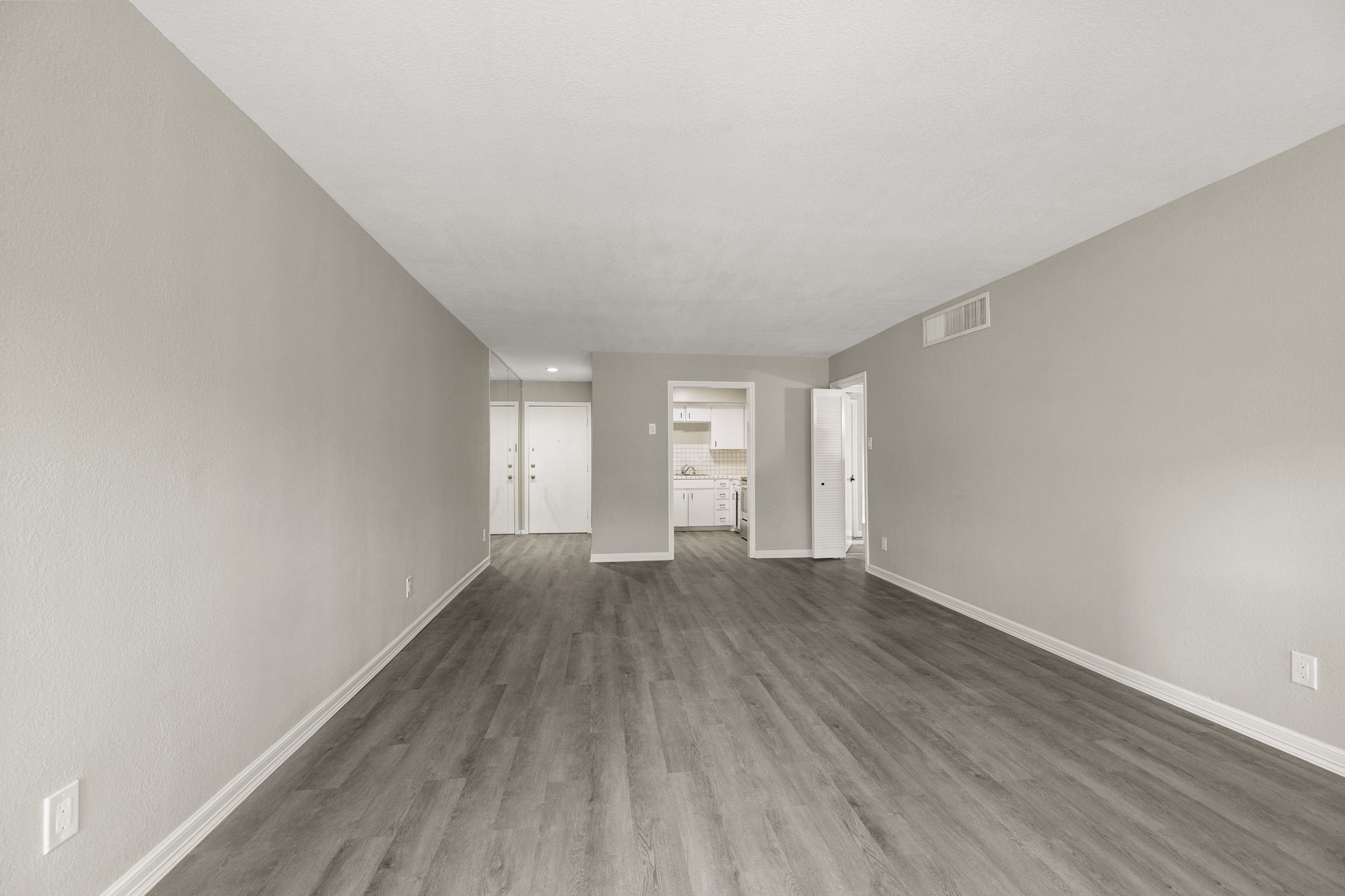 5050 Ambassador Way 220 Property Photo 4