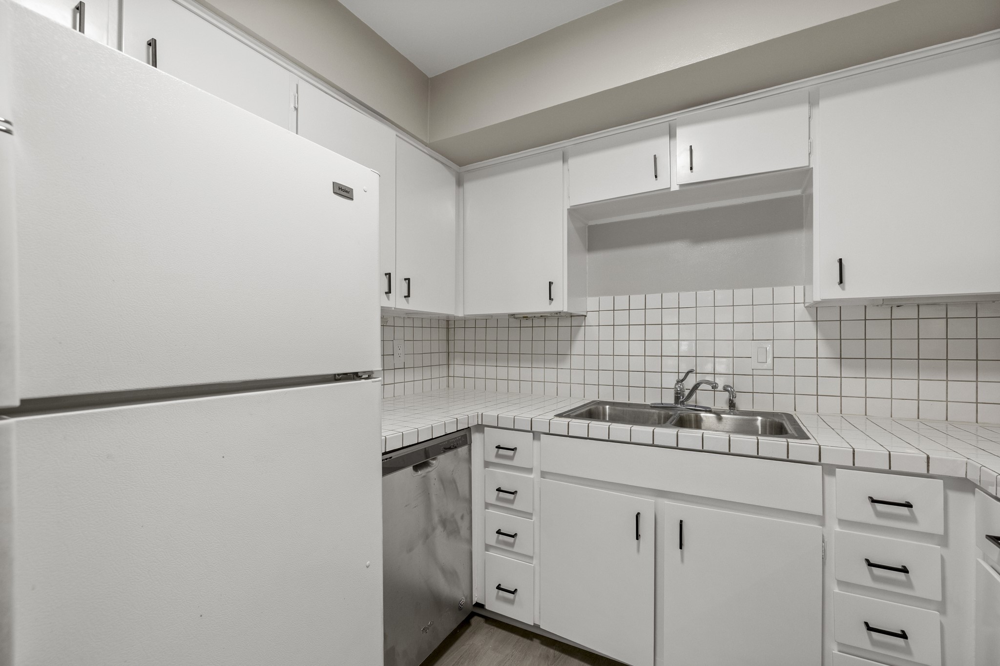 5050 Ambassador Way 220 Property Photo 6
