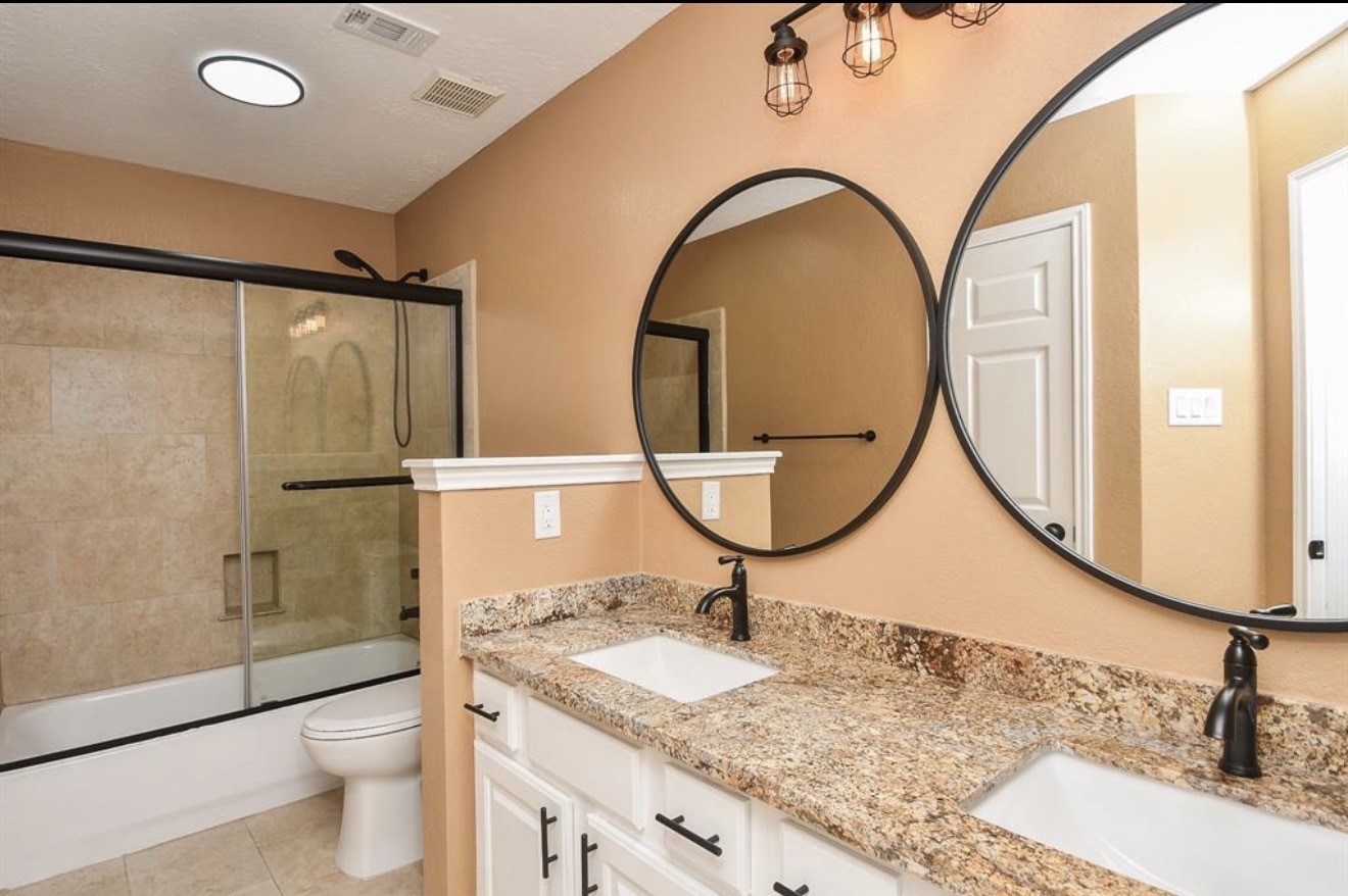 18522 Autumn Park Drive Property Photo 10