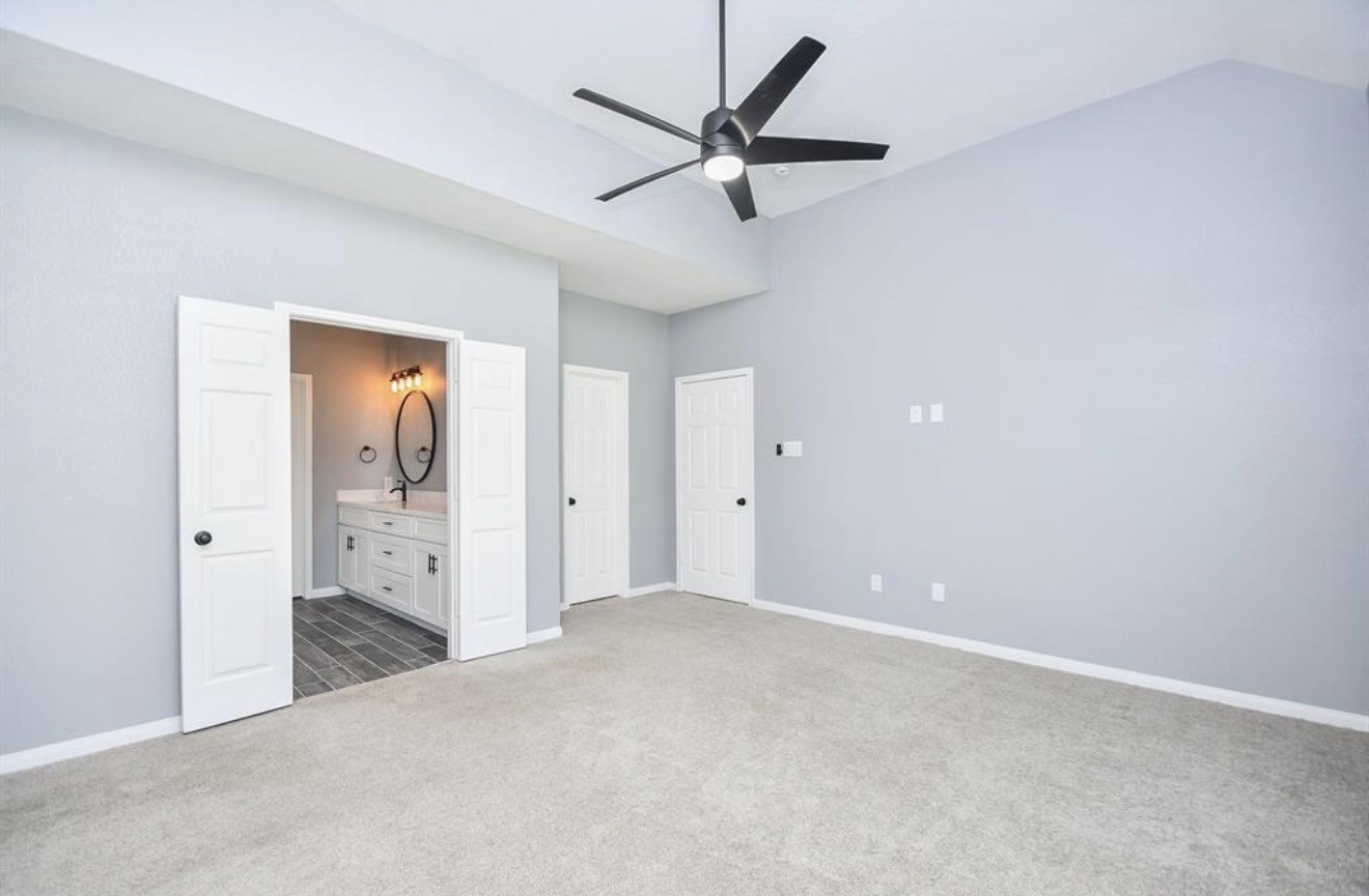 18522 Autumn Park Drive Property Photo 14