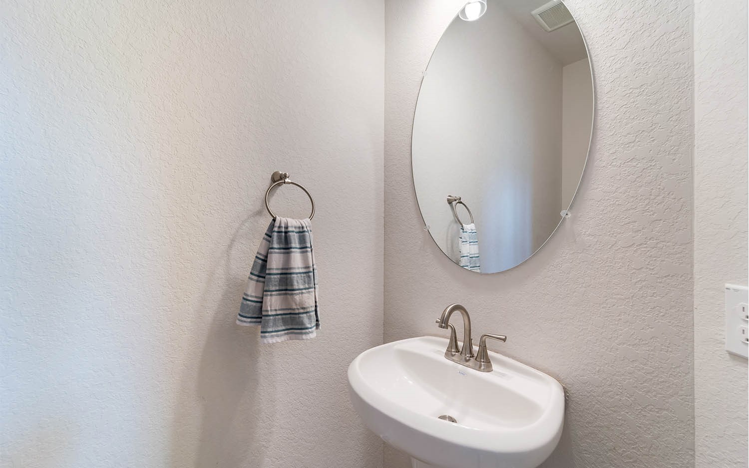 5212 Cypress Rose Drive Property Photo 12