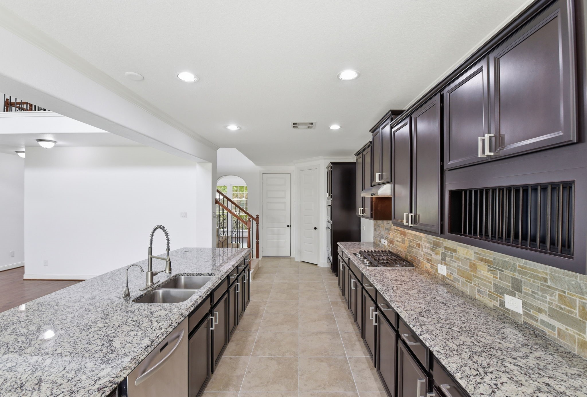 6010 Green Meadows Lane Property Photo 11