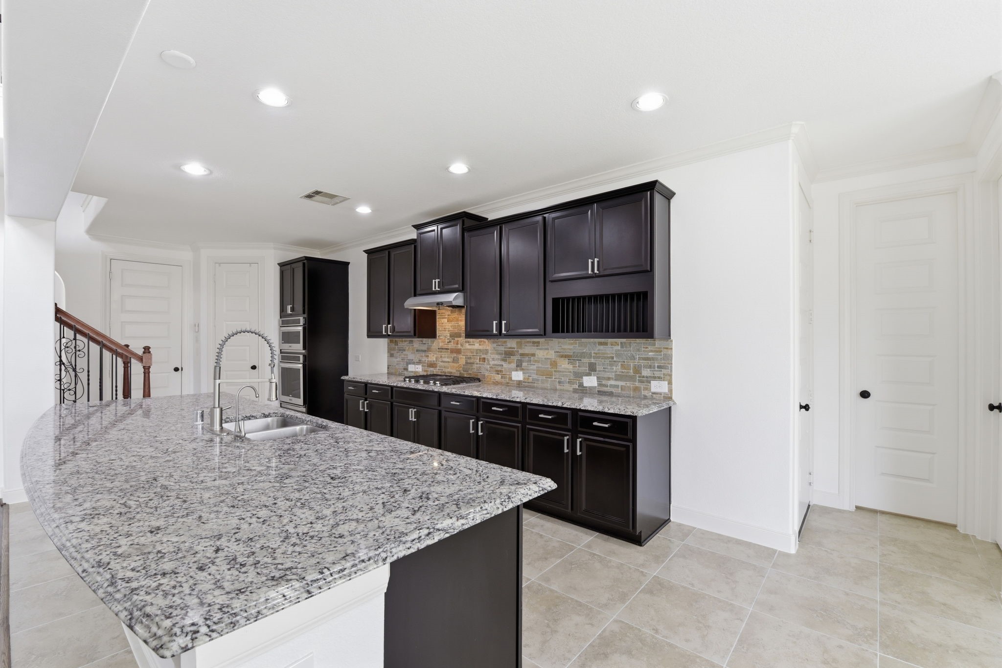 6010 Green Meadows Lane Property Photo 14