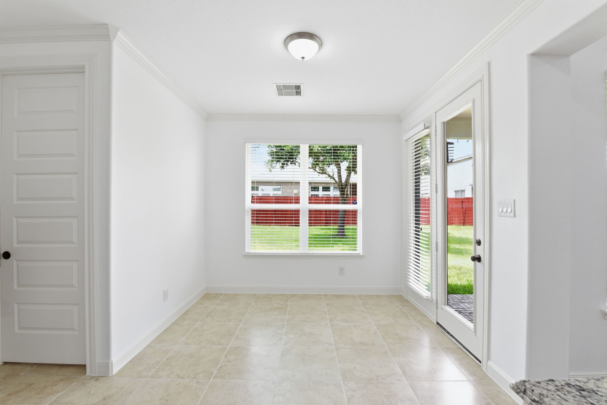 6010 Green Meadows Lane Property Photo 16