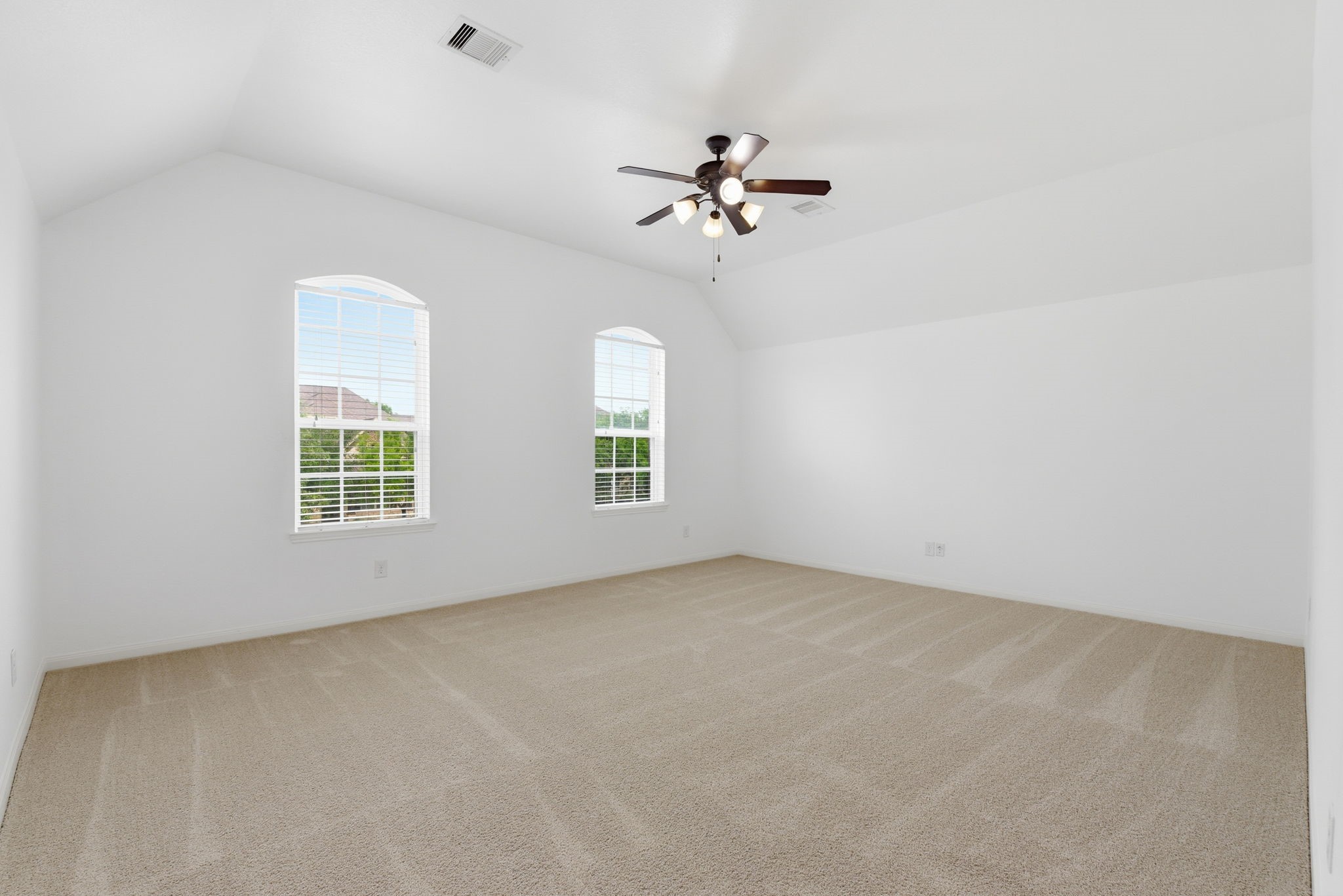 6010 Green Meadows Lane Property Photo 25