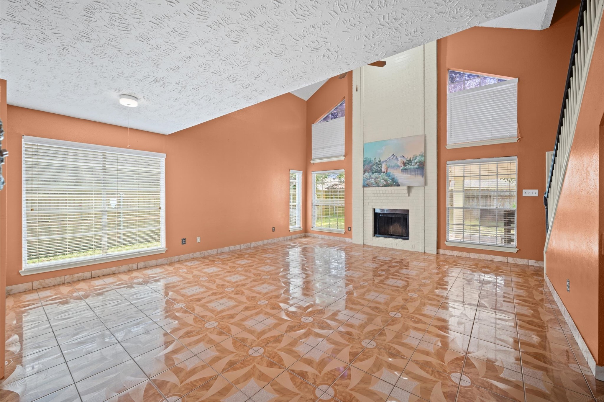 4711 Newpark Drive Property Photo 4