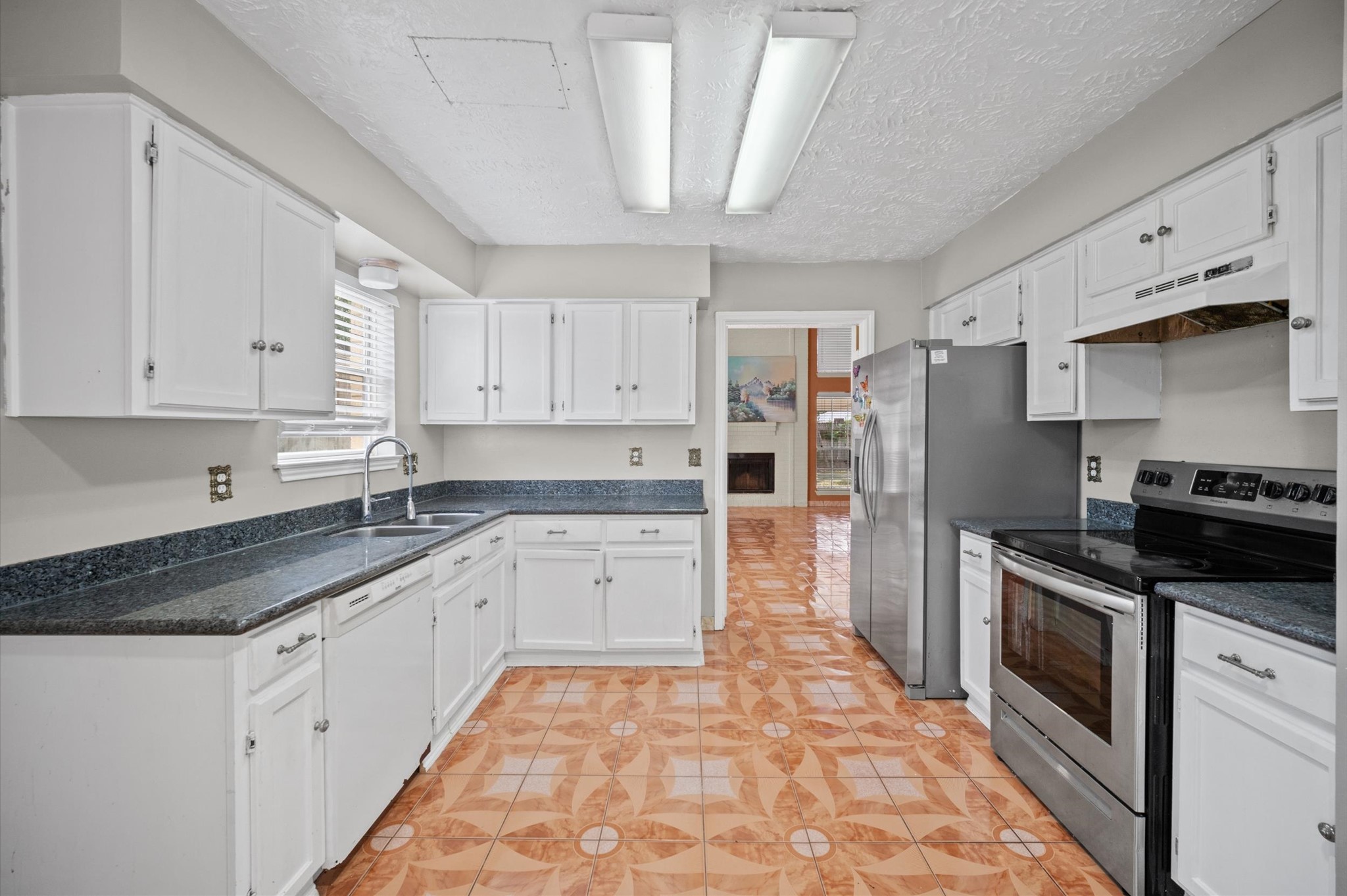 4711 Newpark Drive Property Photo 12