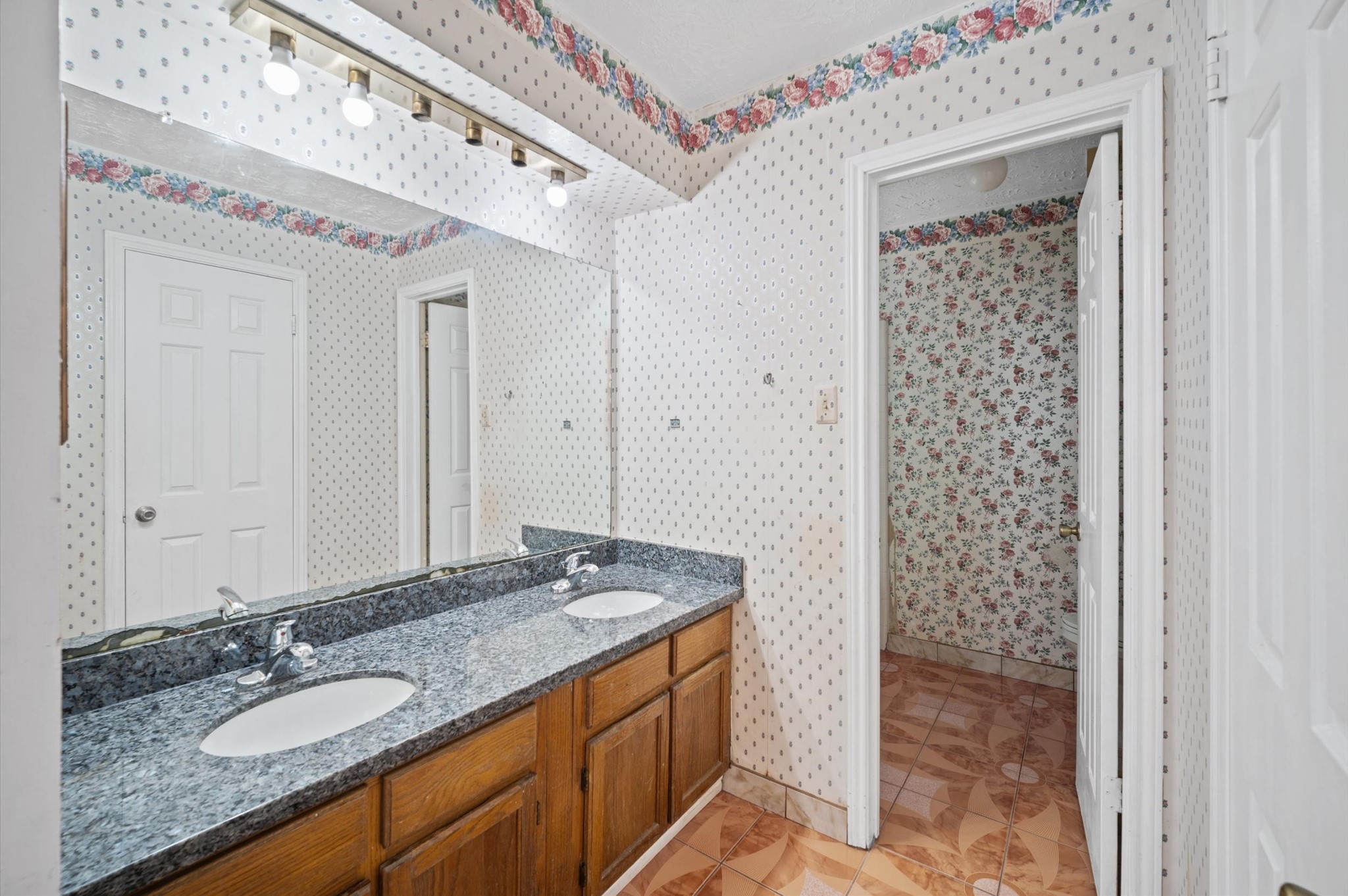 4711 Newpark Drive Property Photo 15