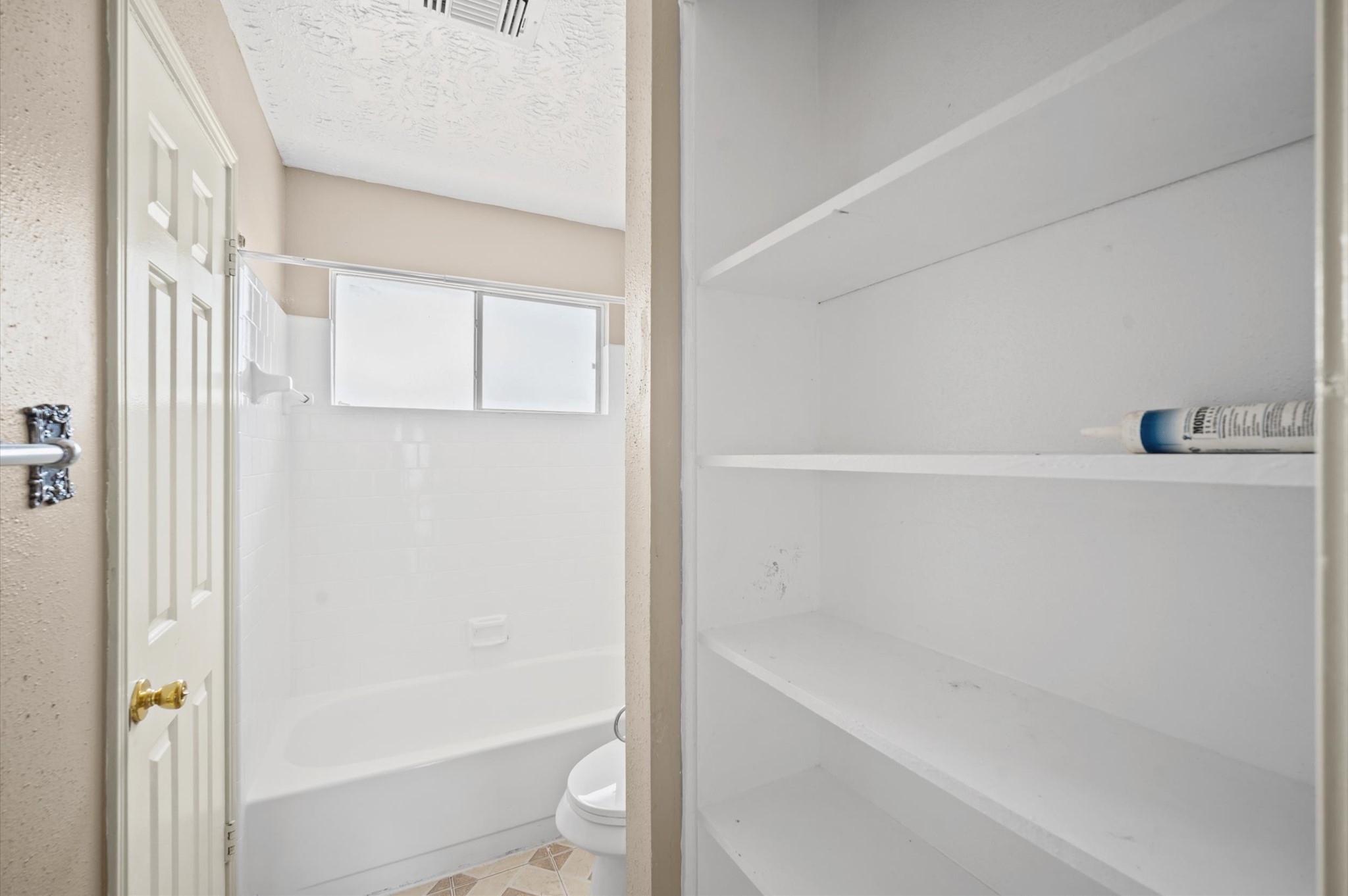 4711 Newpark Drive Property Photo 23