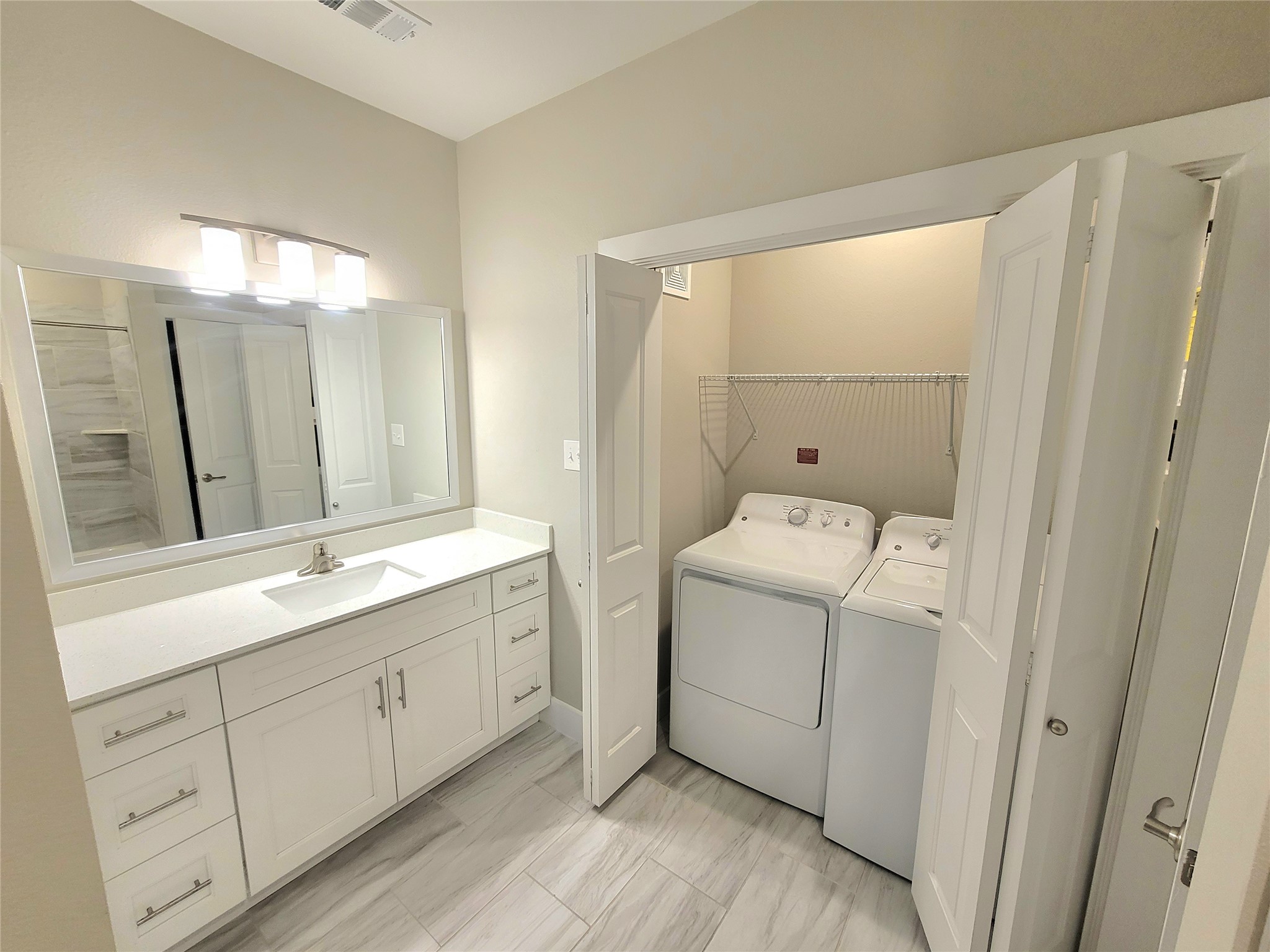 1720 Crestdale Drive 2207 Property Photo 10