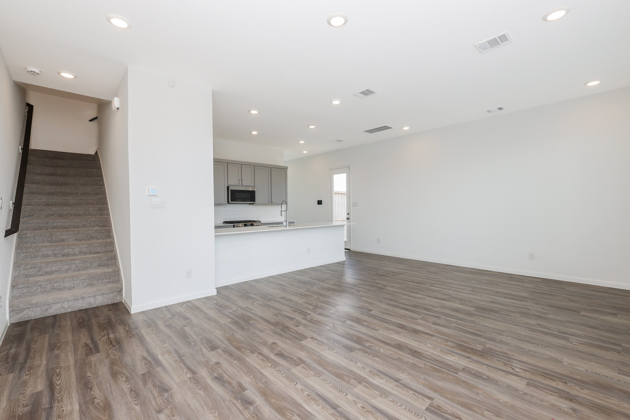 5403 Holly Haven Court Property Photo 4