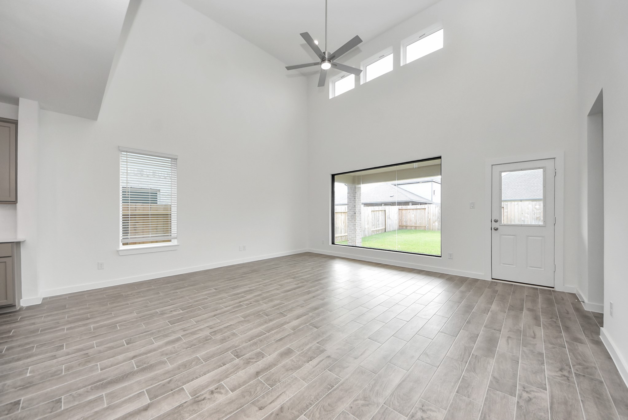11119 Rose River Drive Property Photo 15