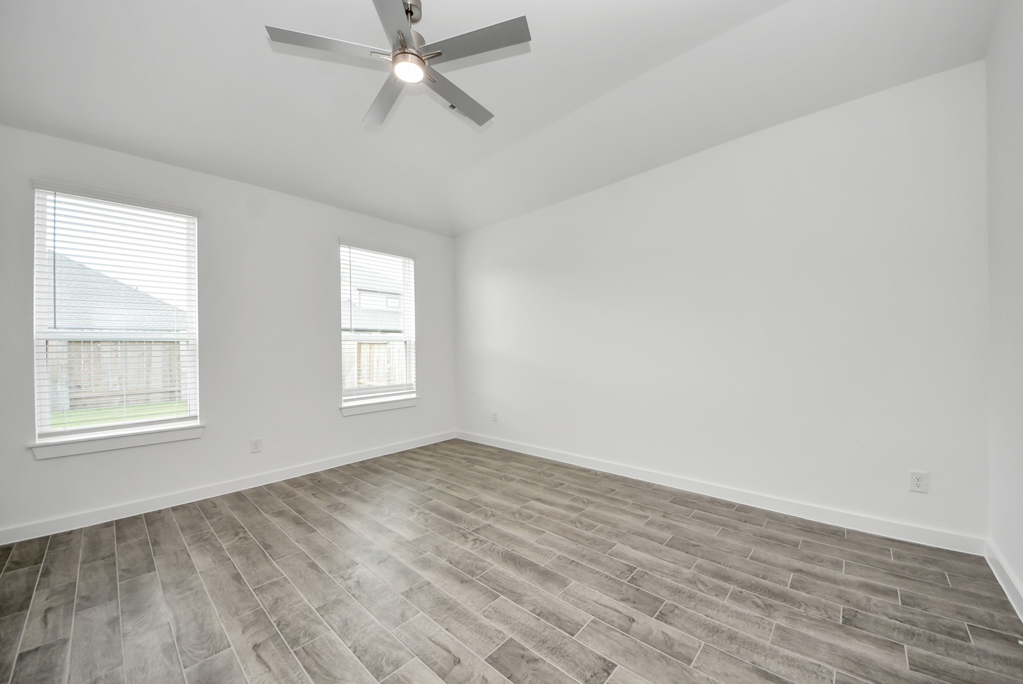 11119 Rose River Drive Property Photo 25