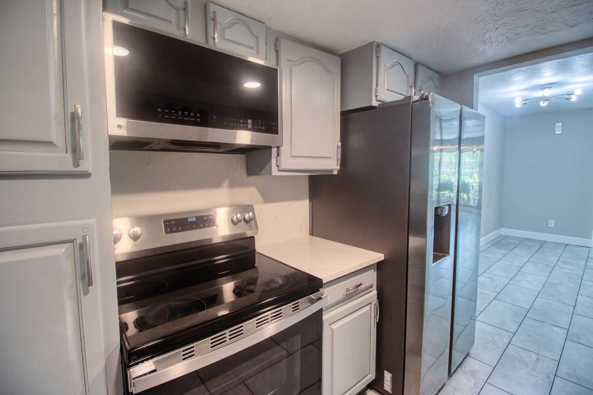 6393 S Briar Bayou Drive Property Photo 4