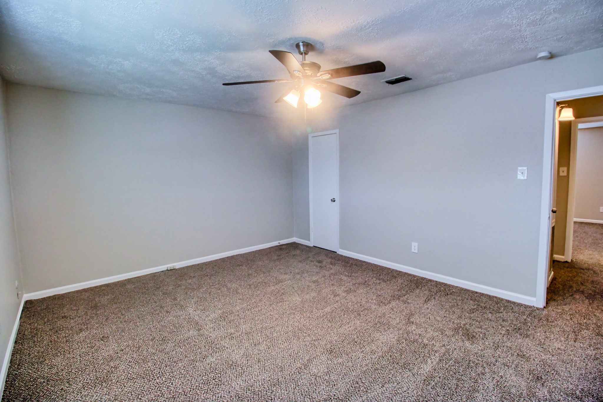 6393 S Briar Bayou Drive Property Photo 14