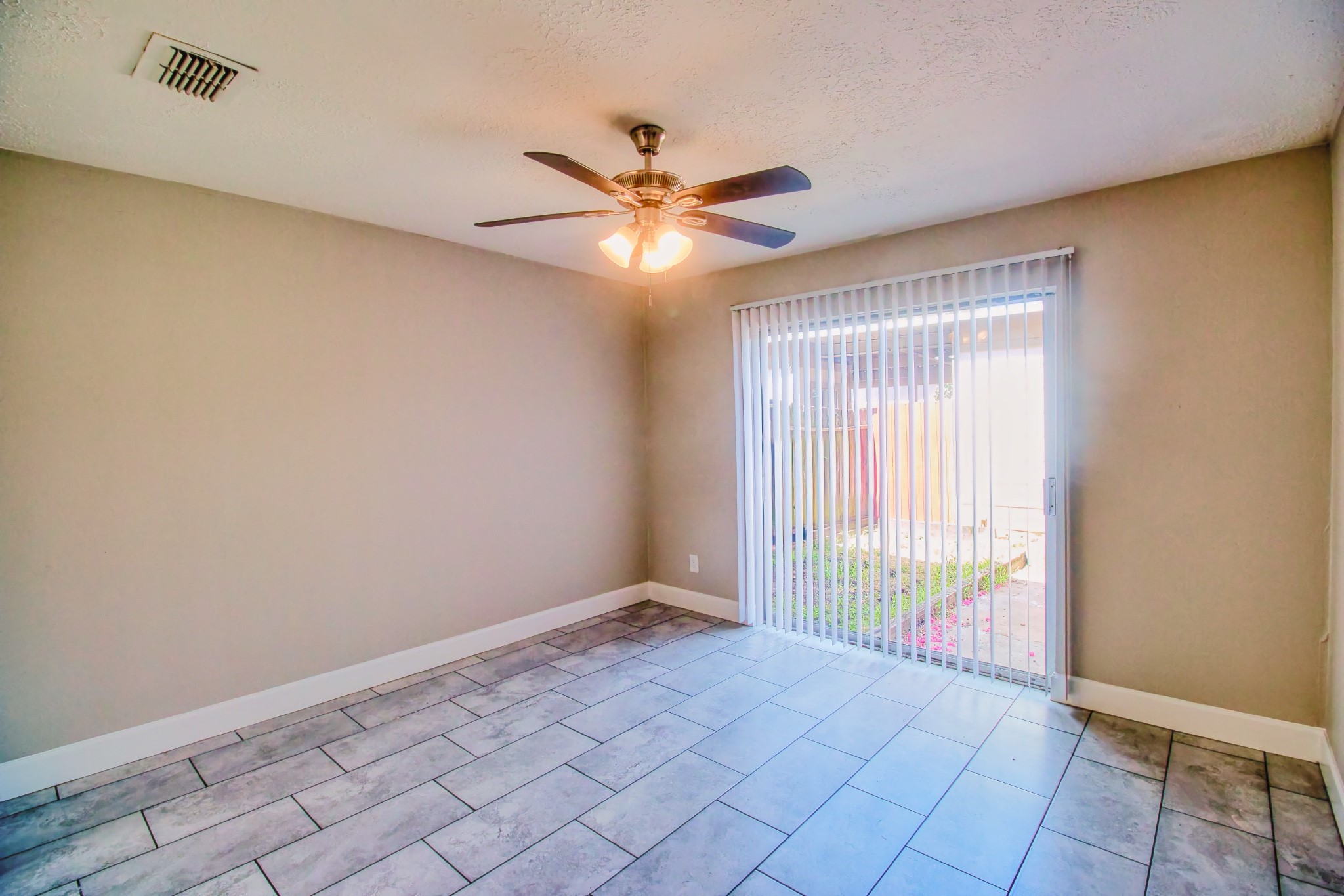 6393 S Briar Bayou Drive Property Photo 17