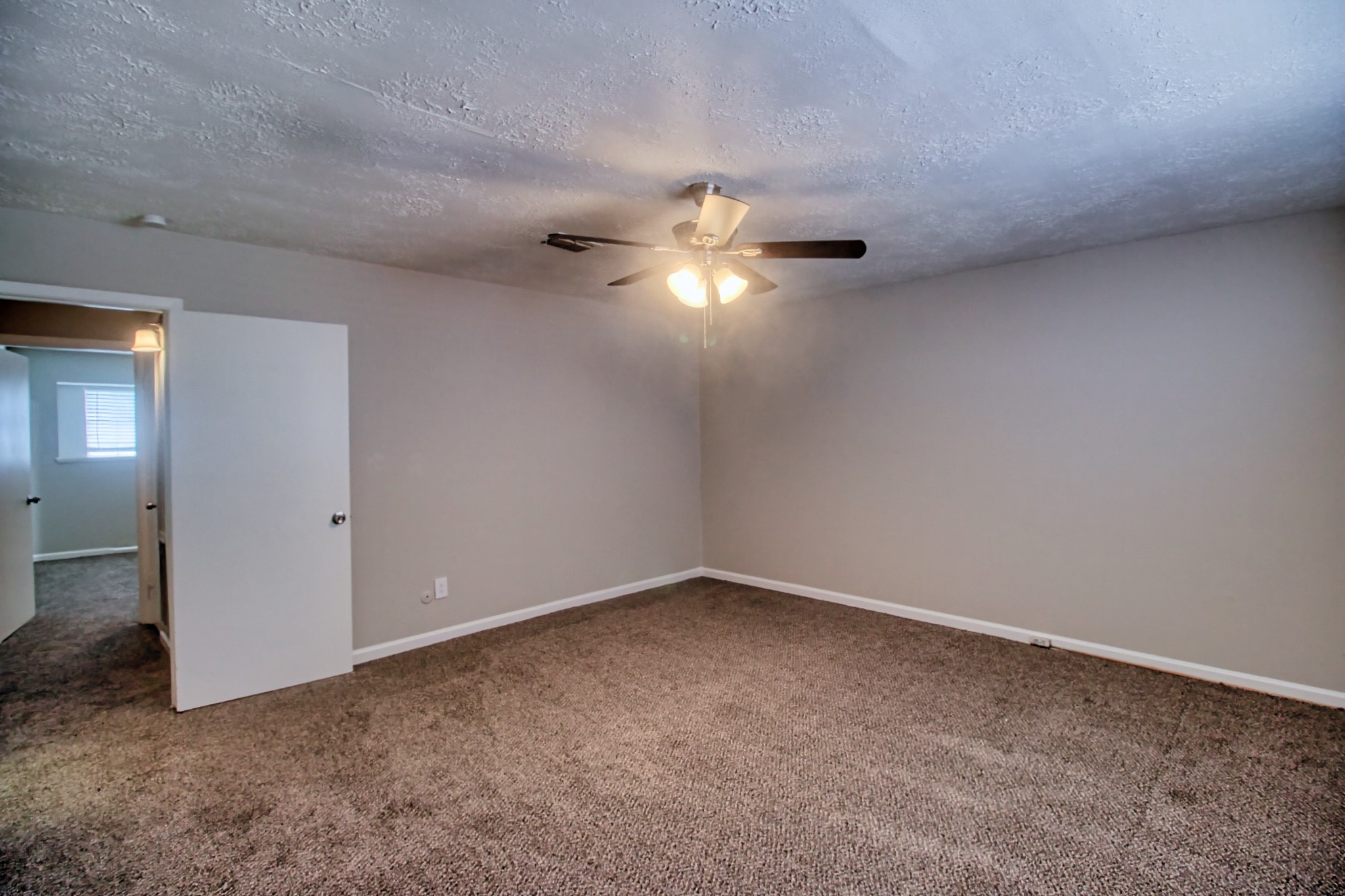 6393 S Briar Bayou Drive Property Photo 18