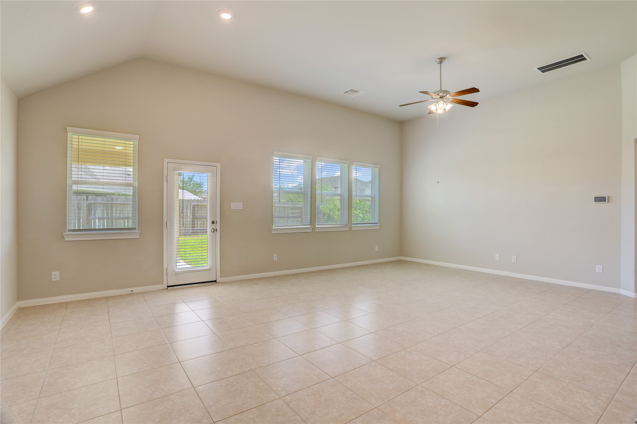 1769 Hickory Place Property Photo 11