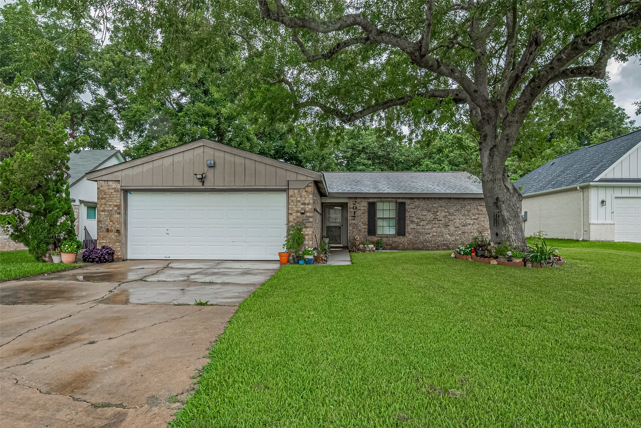 2017 Willow Bend Road Property Photo 1
