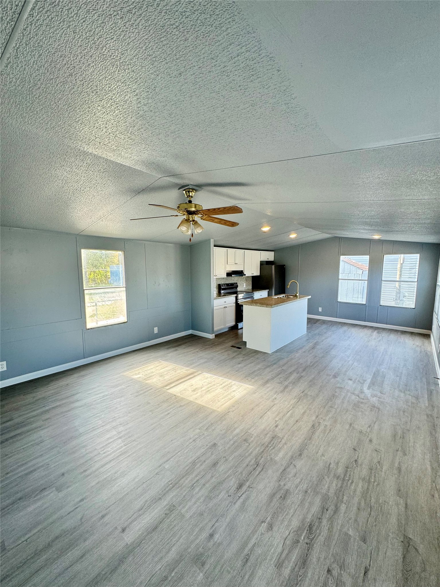 9017 Taub Road I Property Photo 4