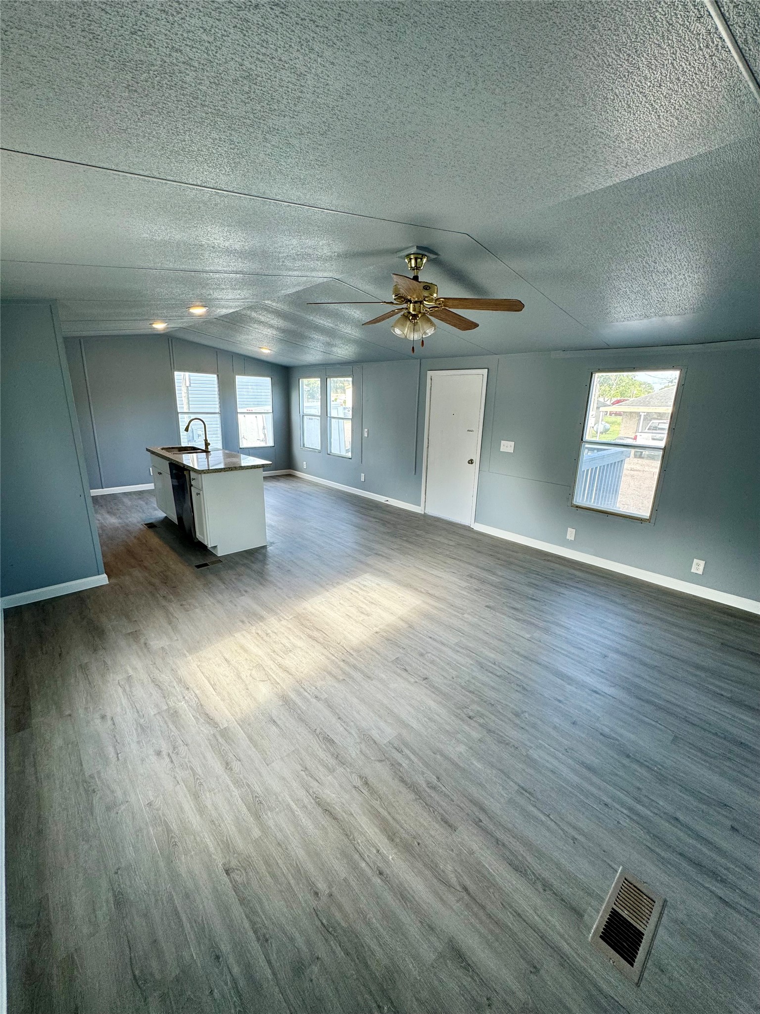 9017 Taub Road I Property Photo 5