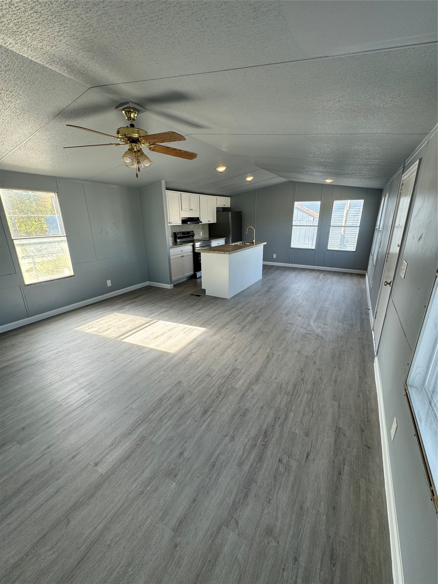 9017 Taub Road I Property Photo 7
