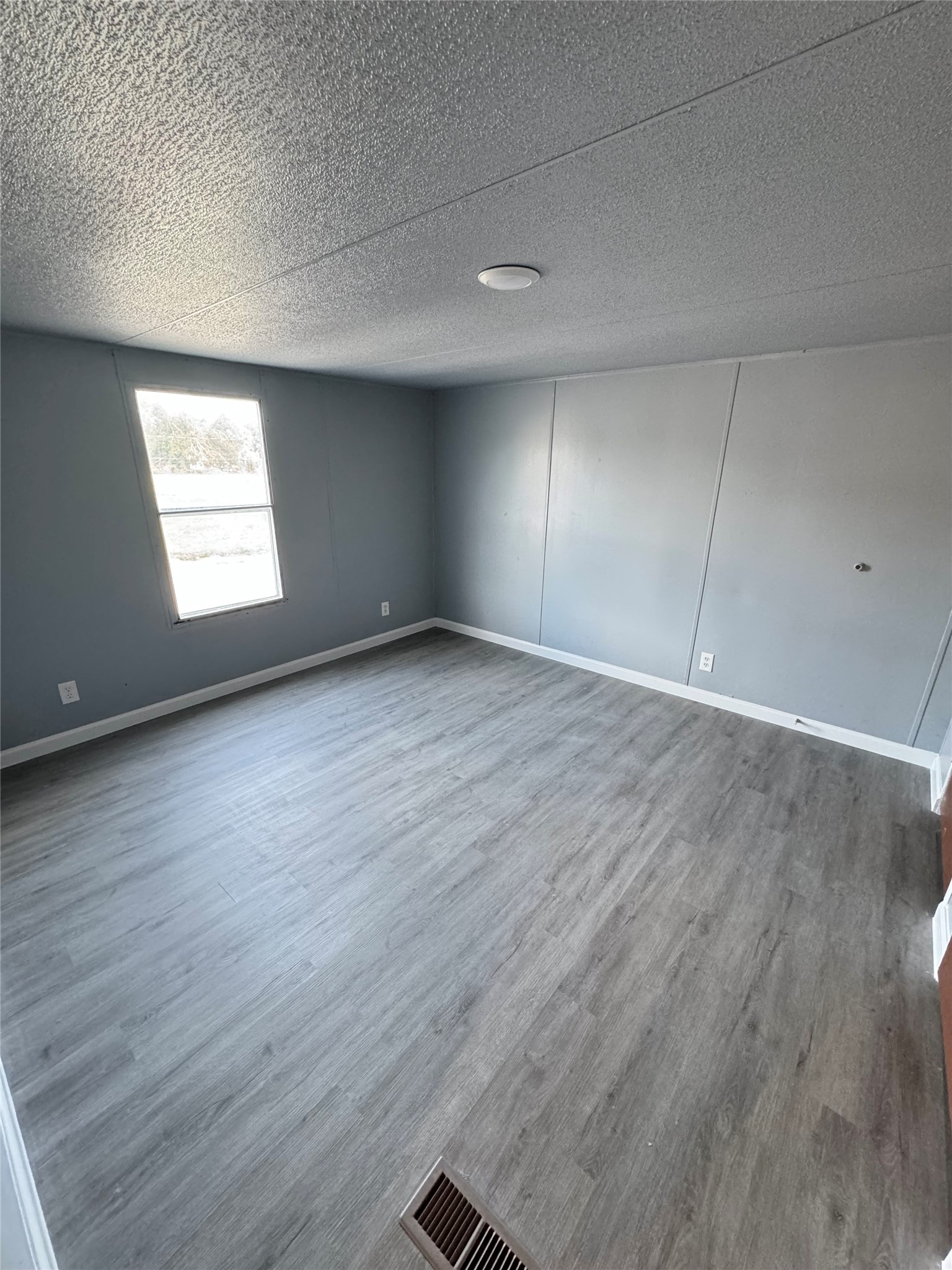 9017 Taub Road I Property Photo 14