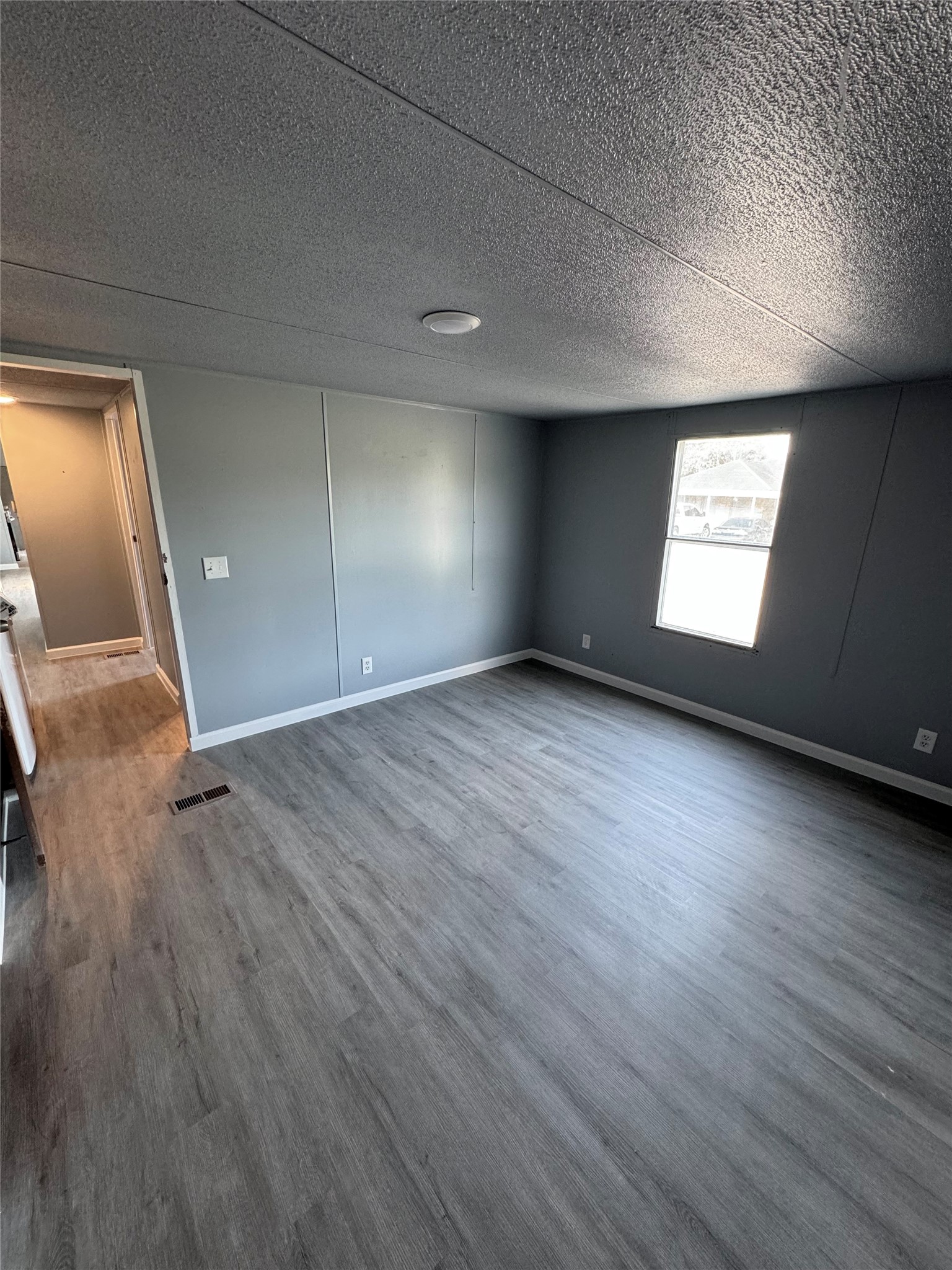 9017 Taub Road I Property Photo 15