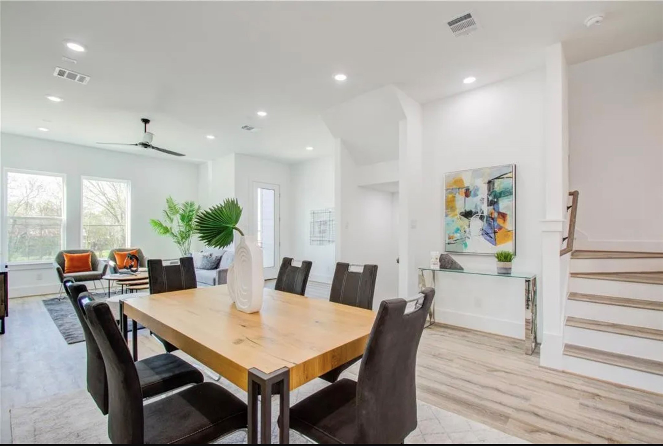 6728 Peerless Street E Property Photo 2