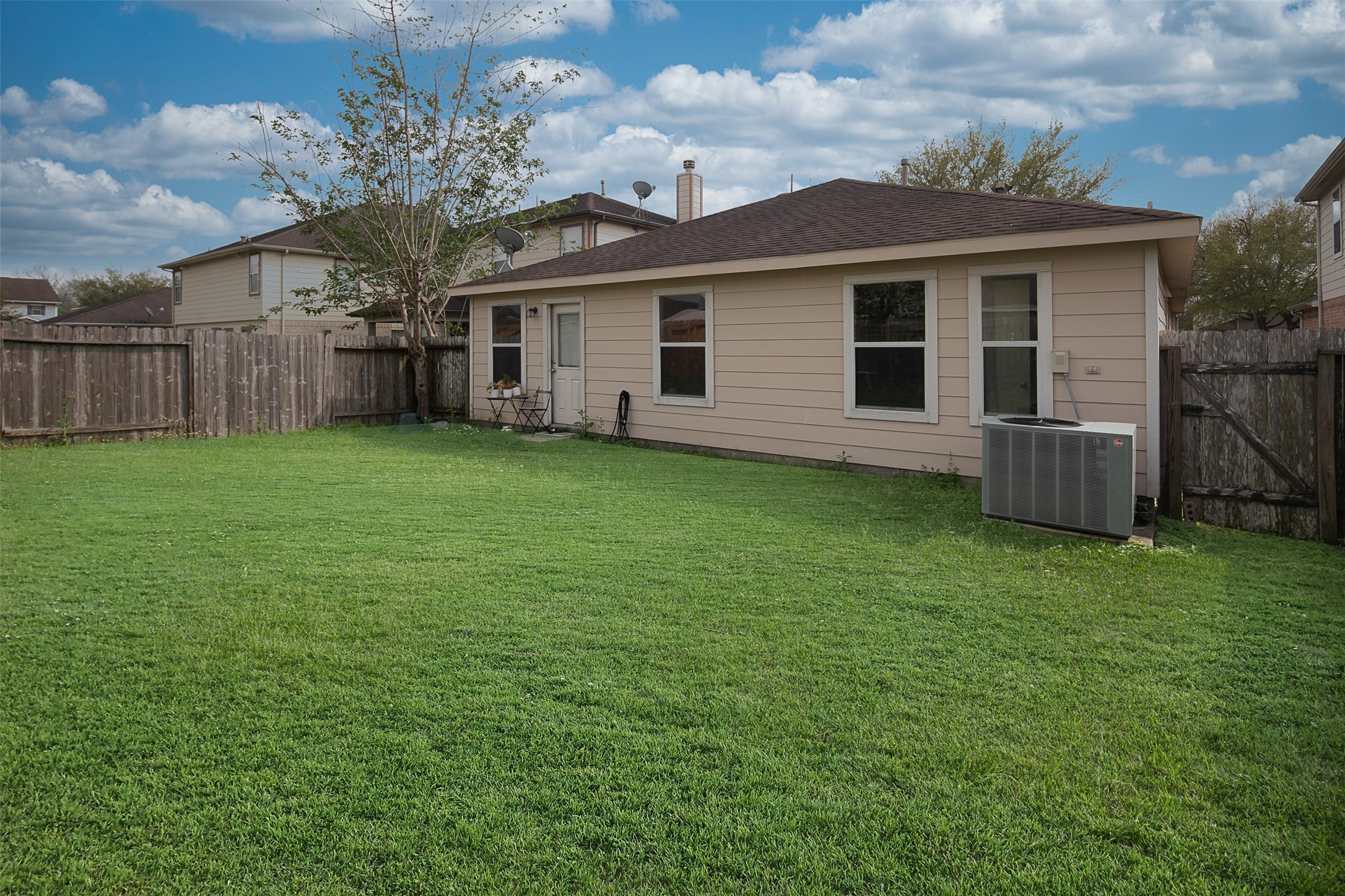 4211 Wayside Stream Lane Property Photo 5