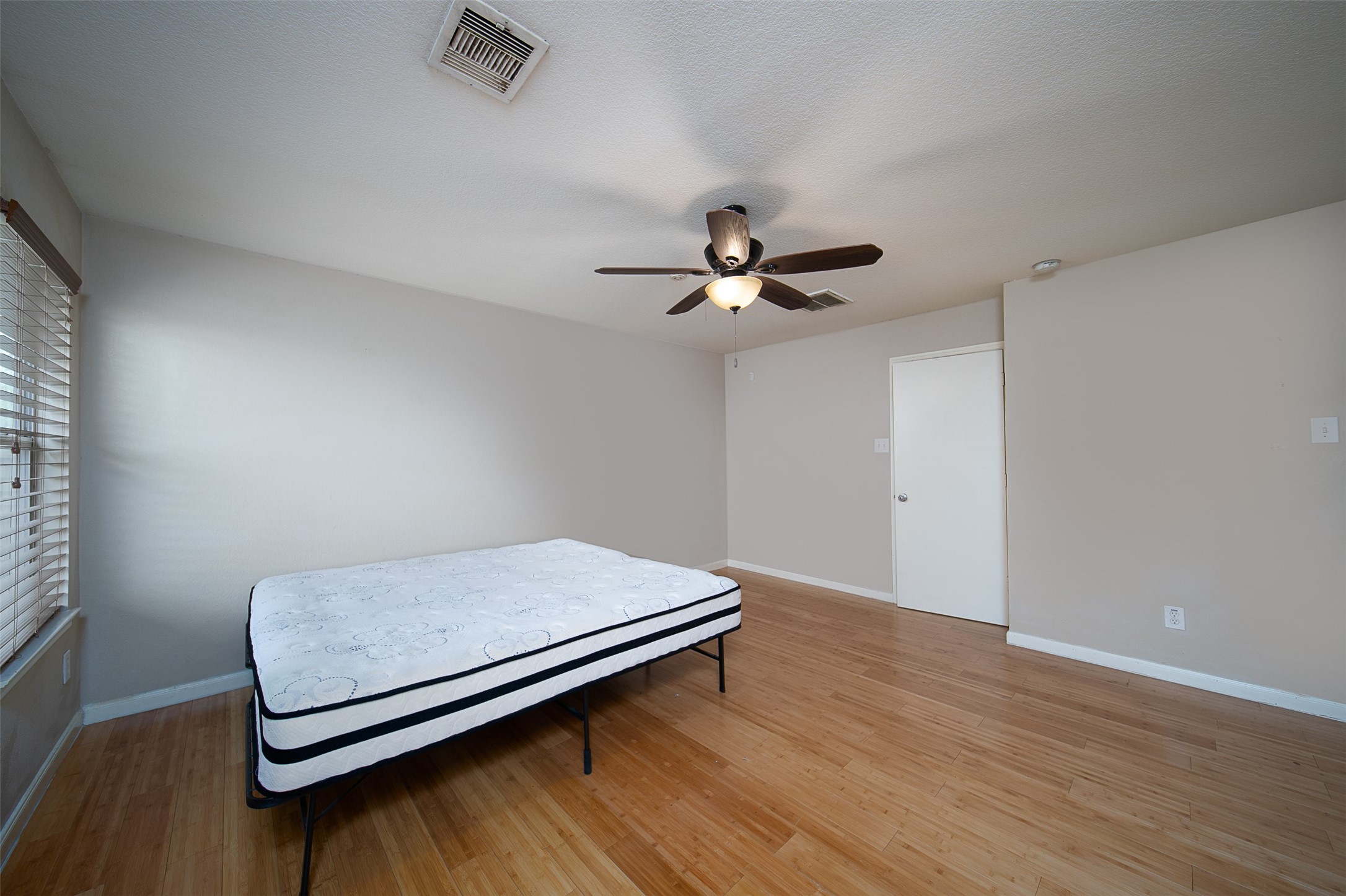 4211 Wayside Stream Lane Property Photo 18